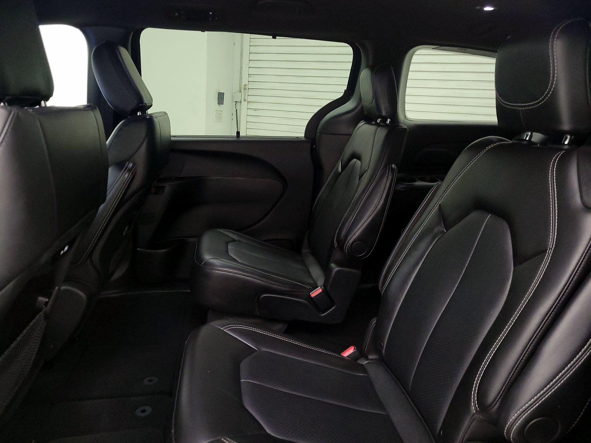 Thumbnail: 2025 Chrysler Pacifica - 19