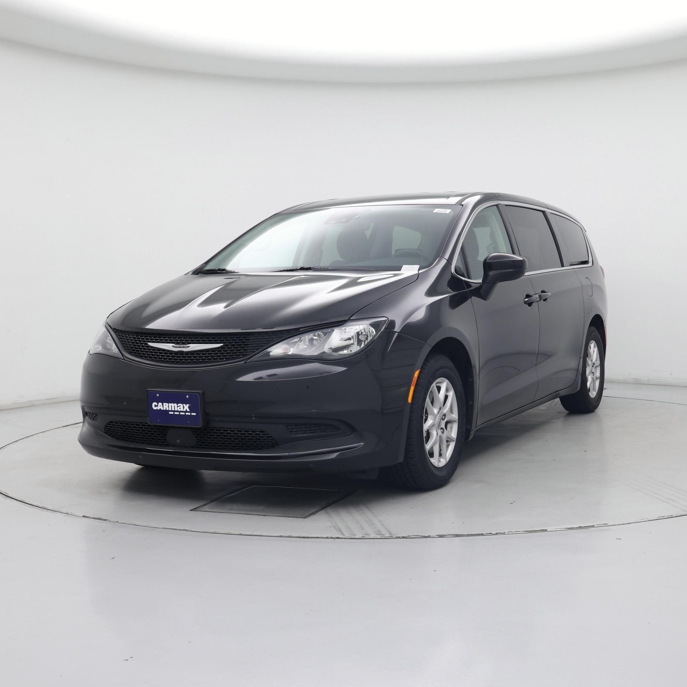 Thumbnail: 2023 Chrysler Voyager - 4