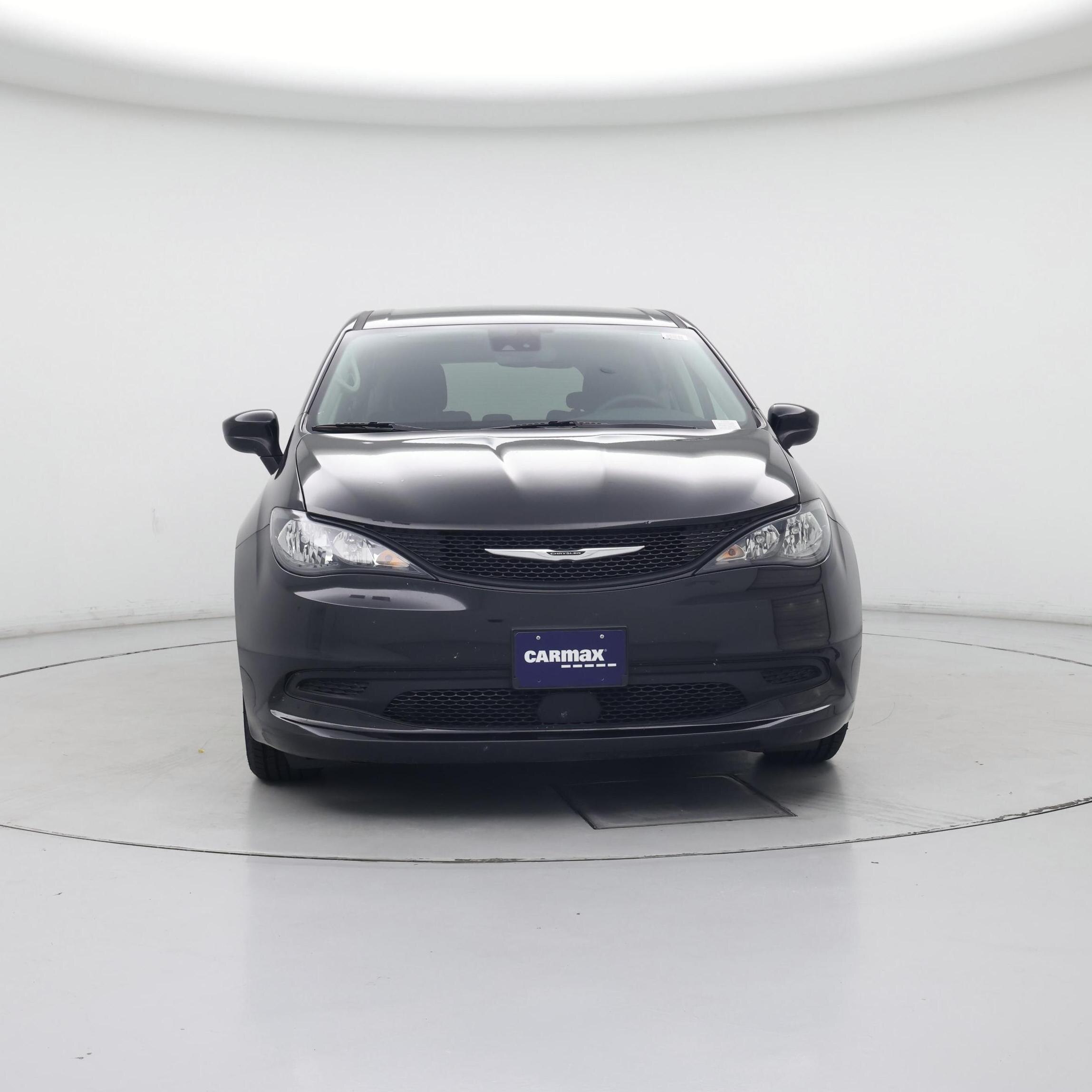 Thumbnail: 2023 Chrysler Voyager - 5