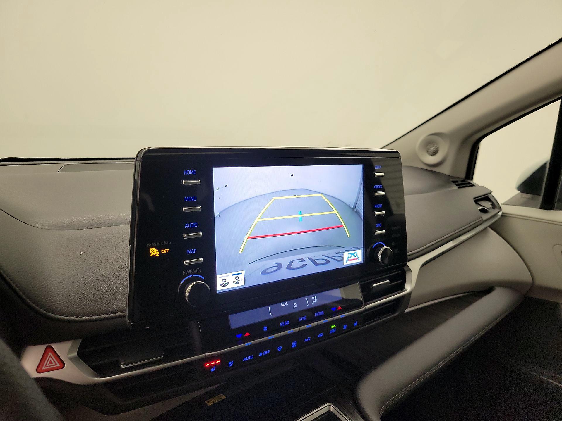 Thumbnail: 2023 Toyota Sienna - 15