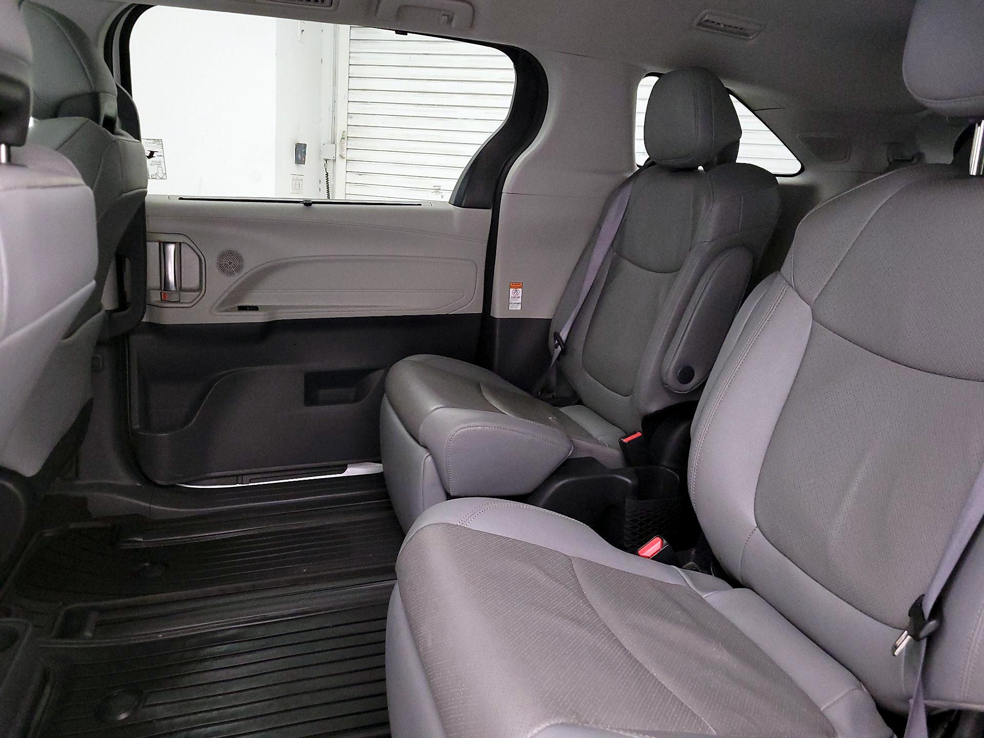 Thumbnail: 2023 Toyota Sienna - 20
