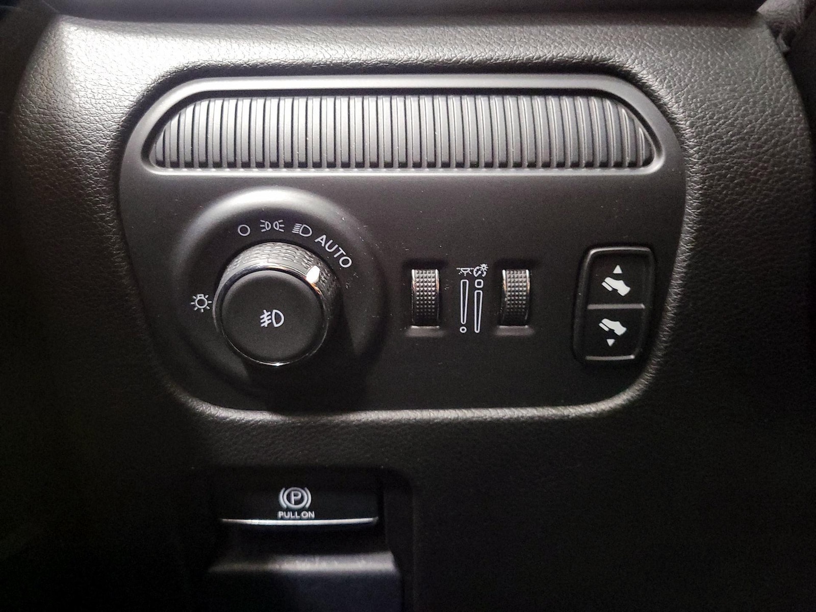 2024 Jeep Wagoneer Series II - Photo 14