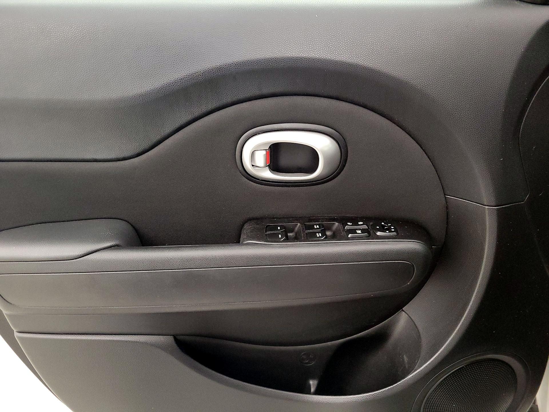 Thumbnail: 2014 Kia Soul - 12