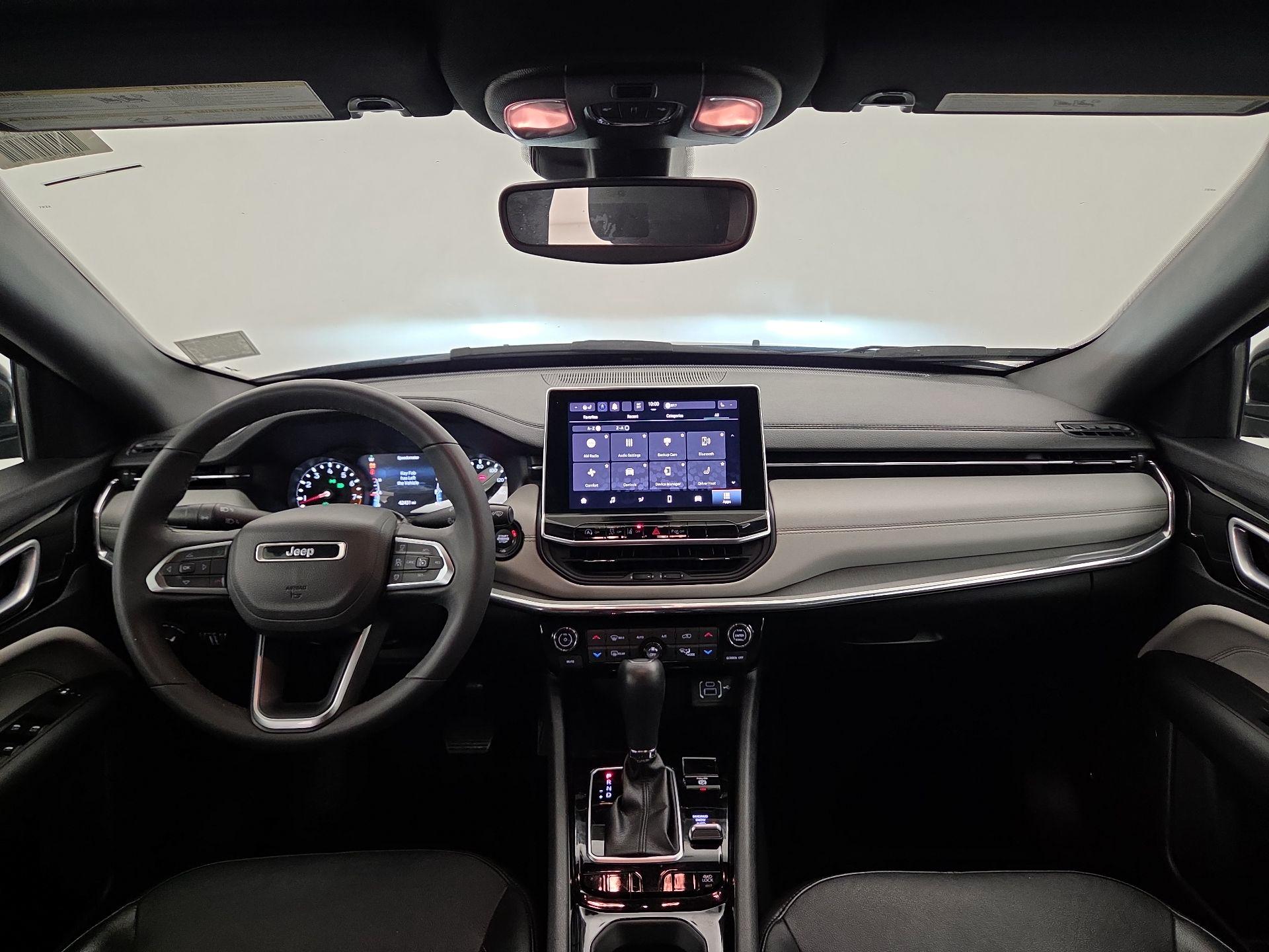 Thumbnail: 2023 Jeep Compass - 9