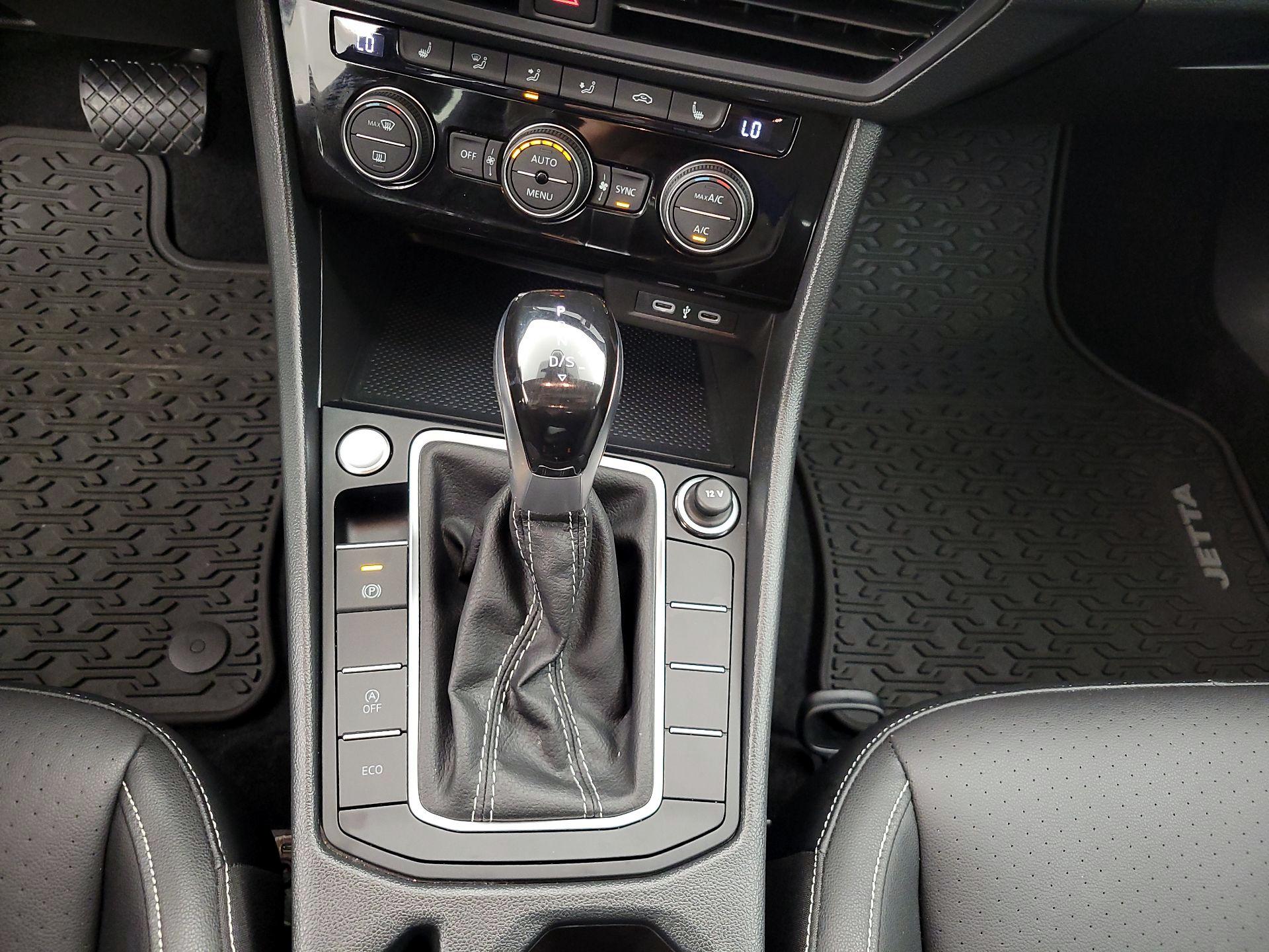 Thumbnail: 2024 Volkswagen Jetta - 17