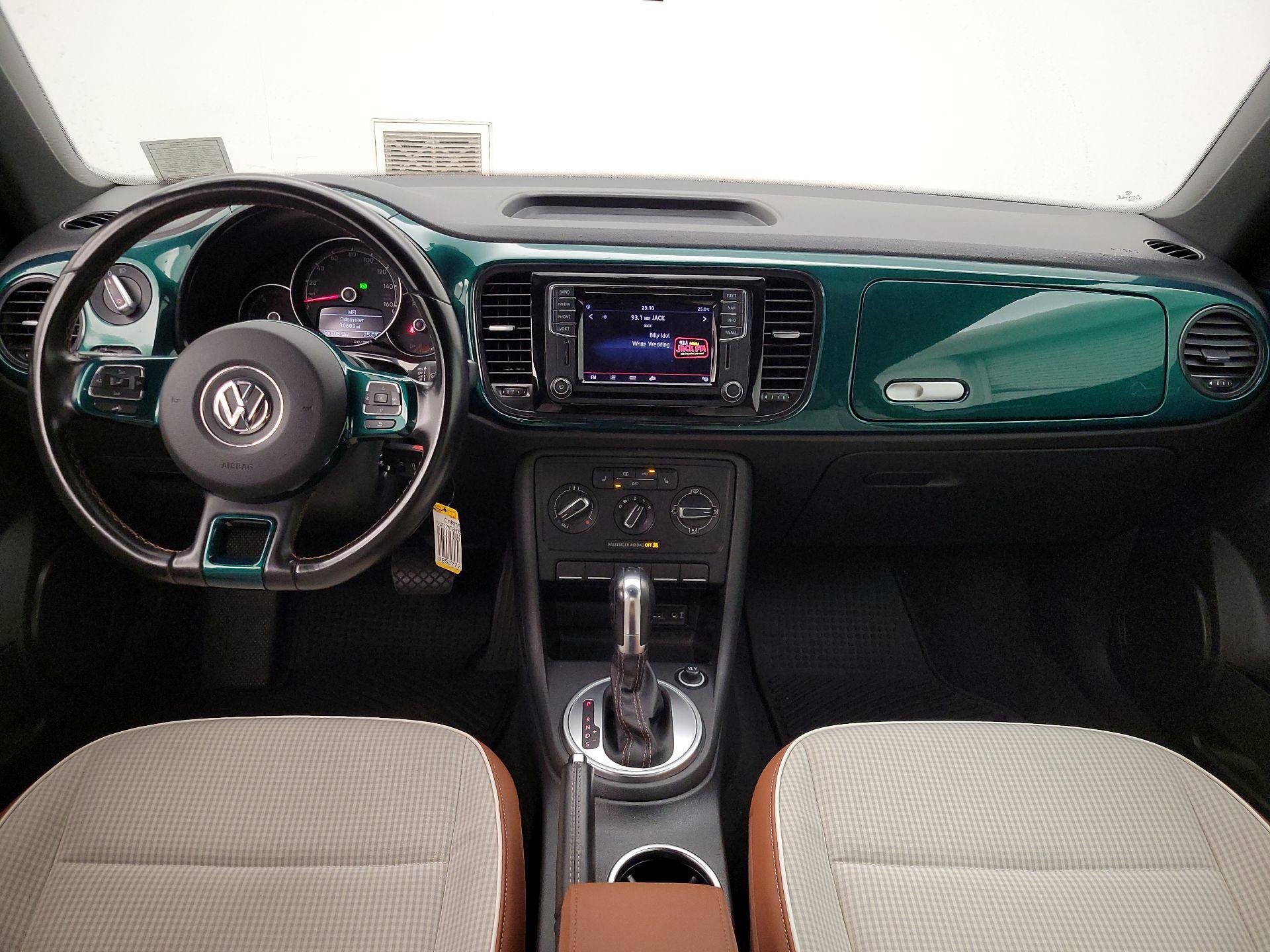 Thumbnail: 2017 Volkswagen Beetle - 9