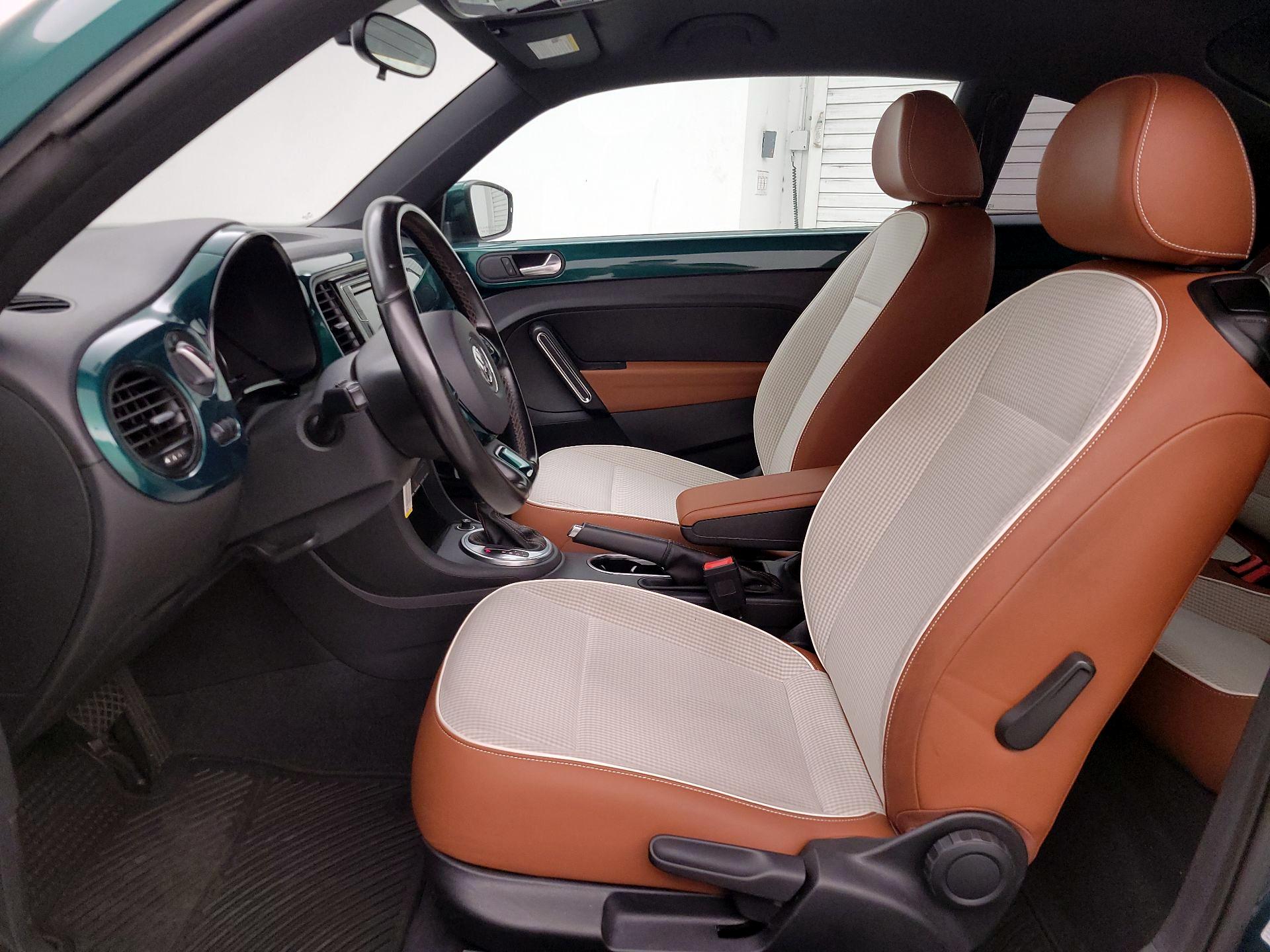 Thumbnail: 2017 Volkswagen Beetle - 11