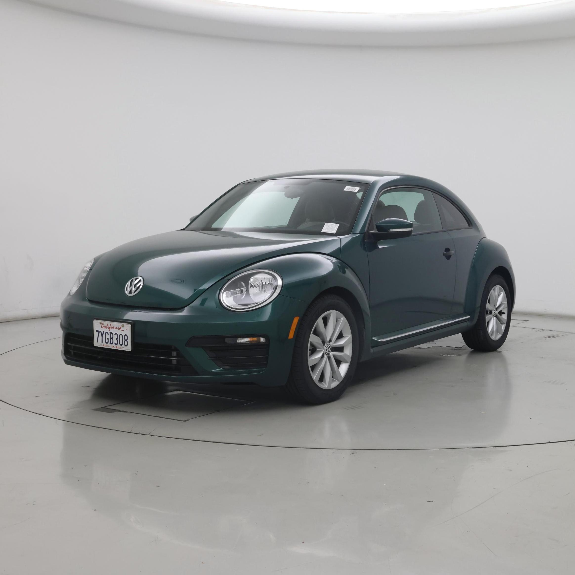 Thumbnail: 2017 Volkswagen Beetle - 4