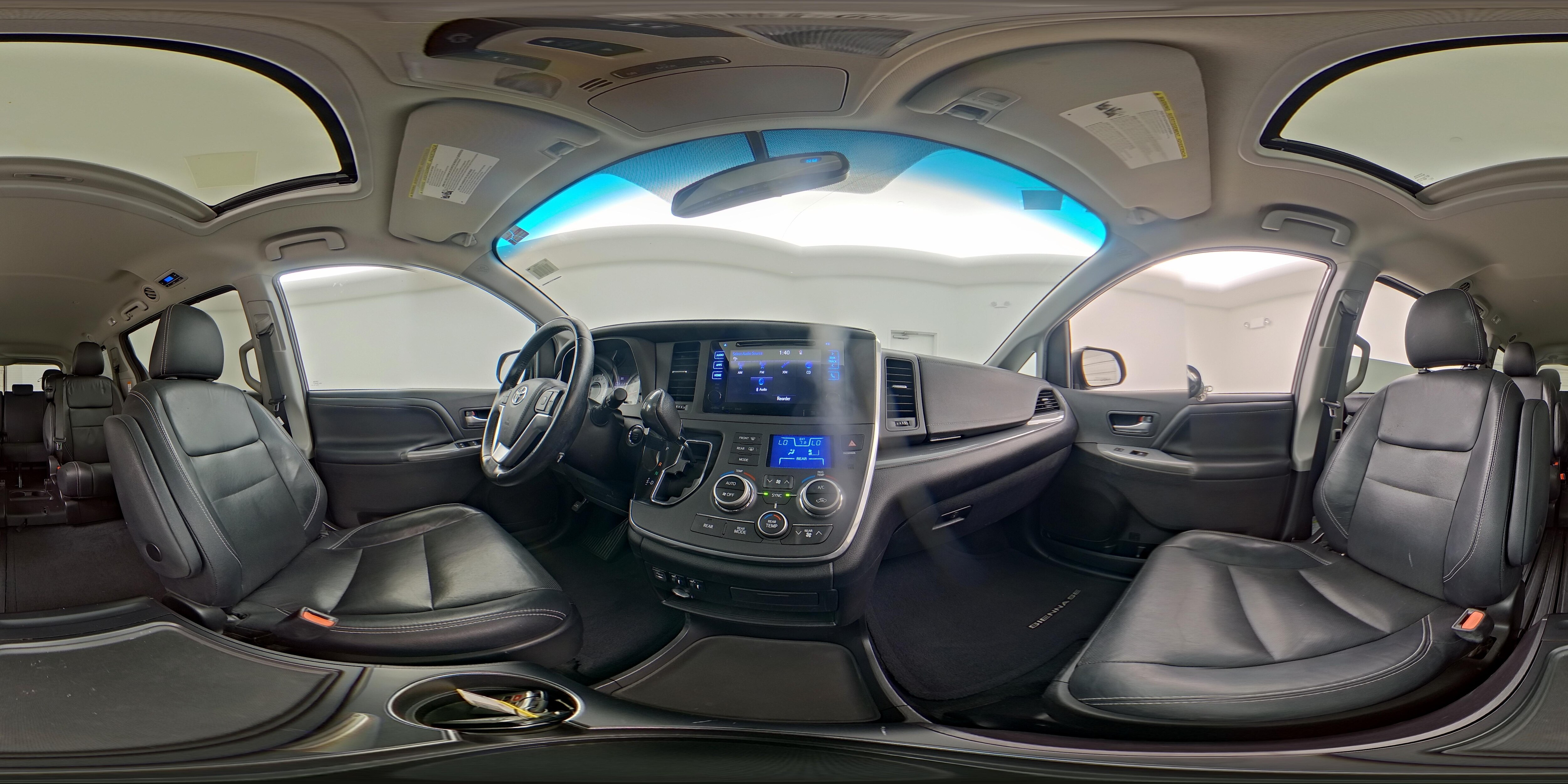 2016 Toyota Sienna SE - Photo 22