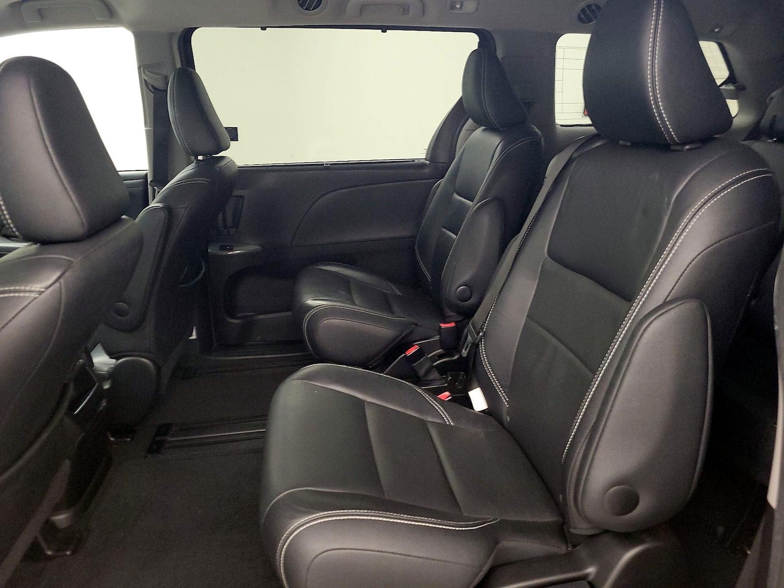 2016 Toyota Sienna SE - Photo 17
