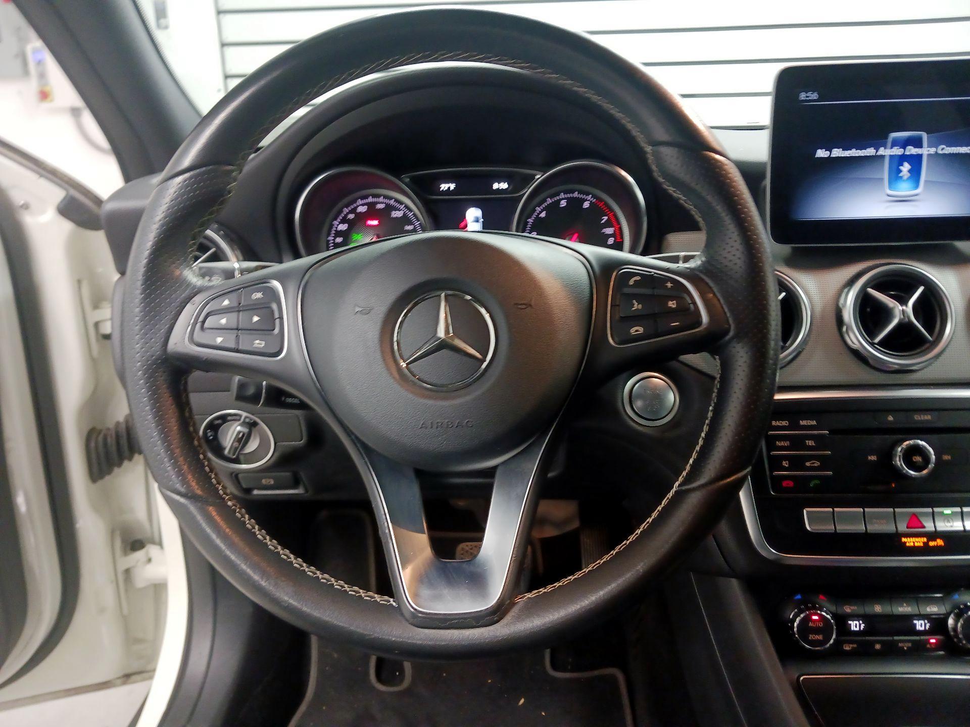 Thumbnail: 2018 Mercedes-Benz GLA - 10