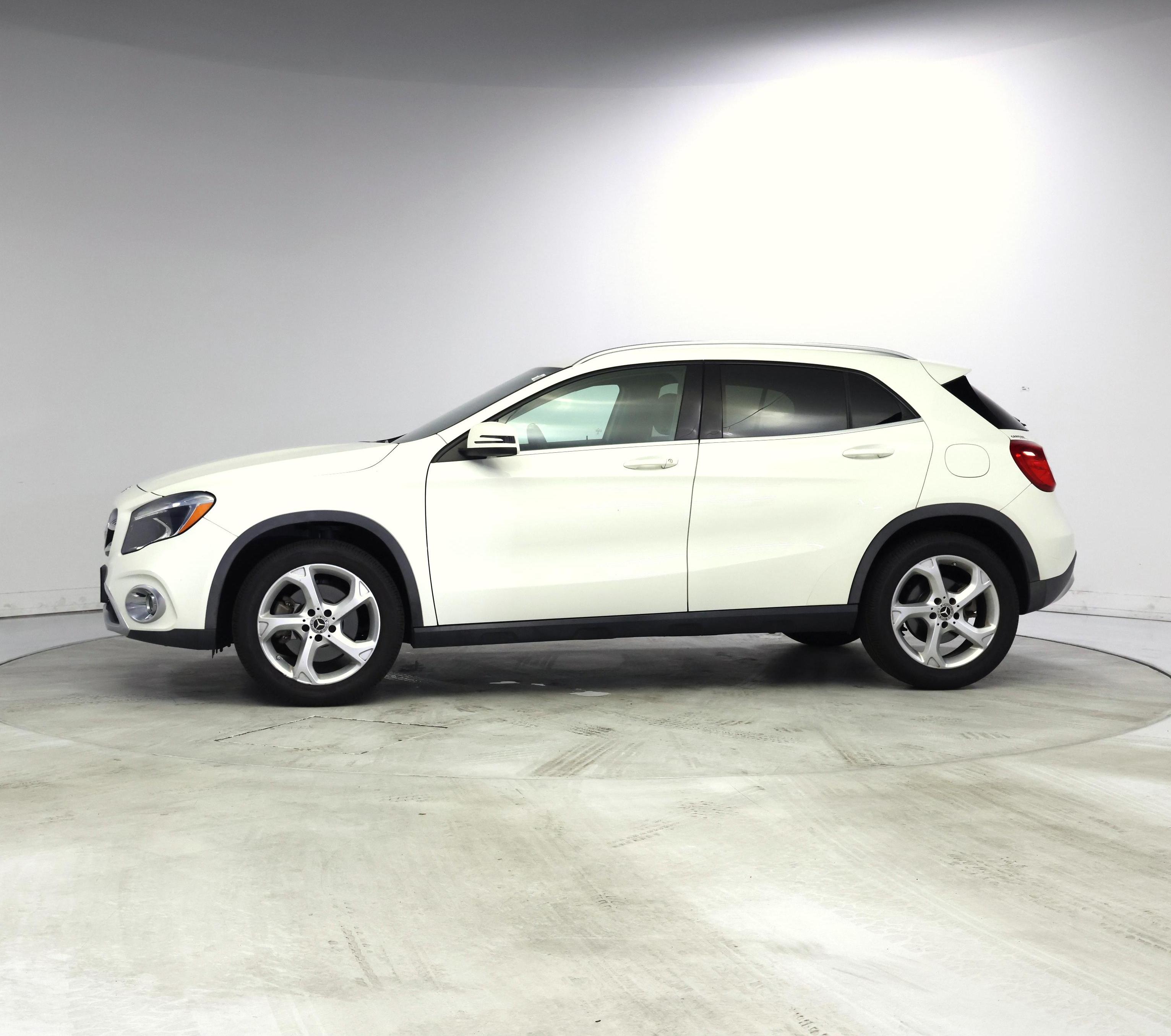 Thumbnail: 2018 Mercedes-Benz GLA - 3