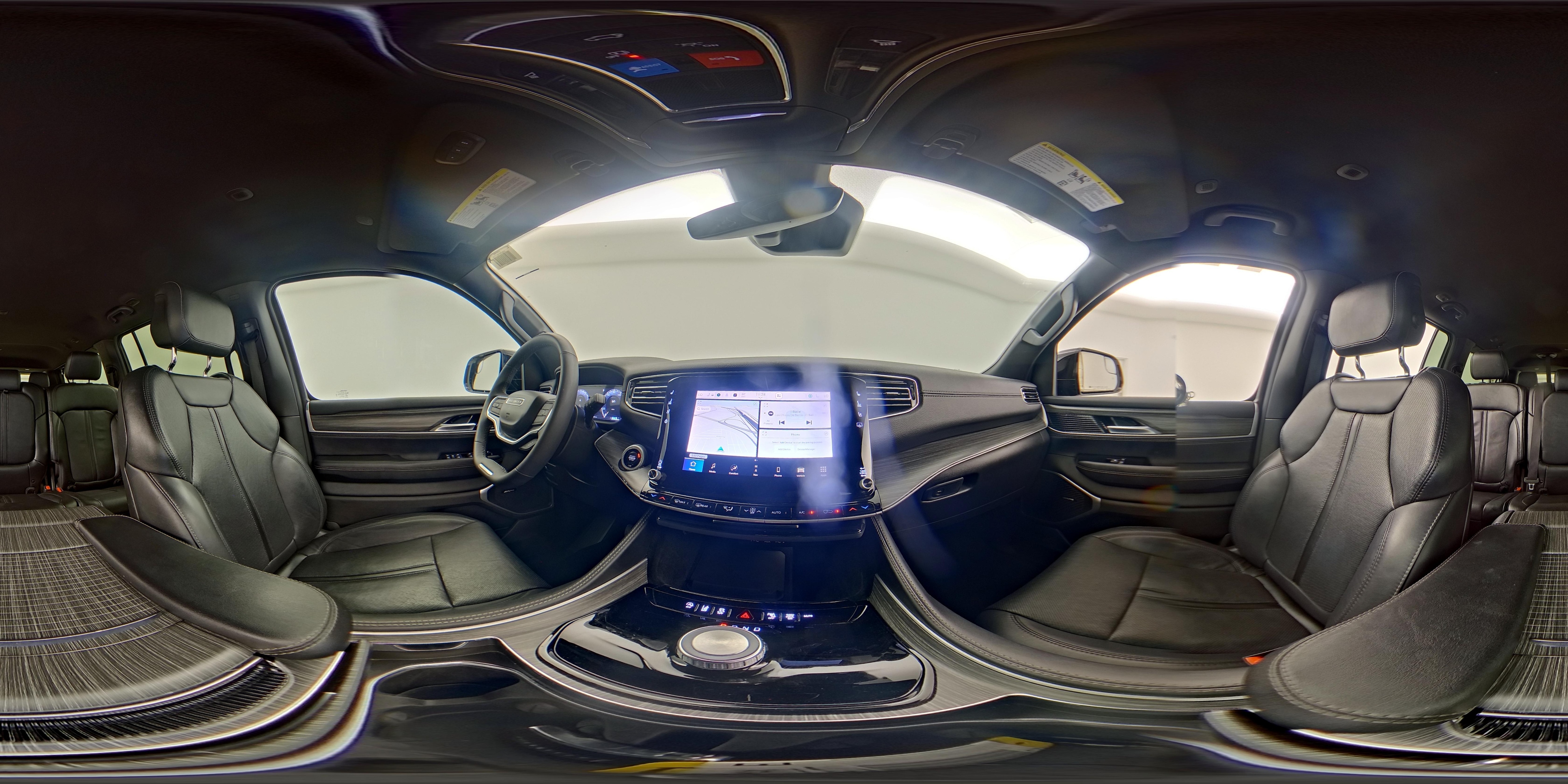 2024 Jeep Wagoneer L Series II - Photo 27