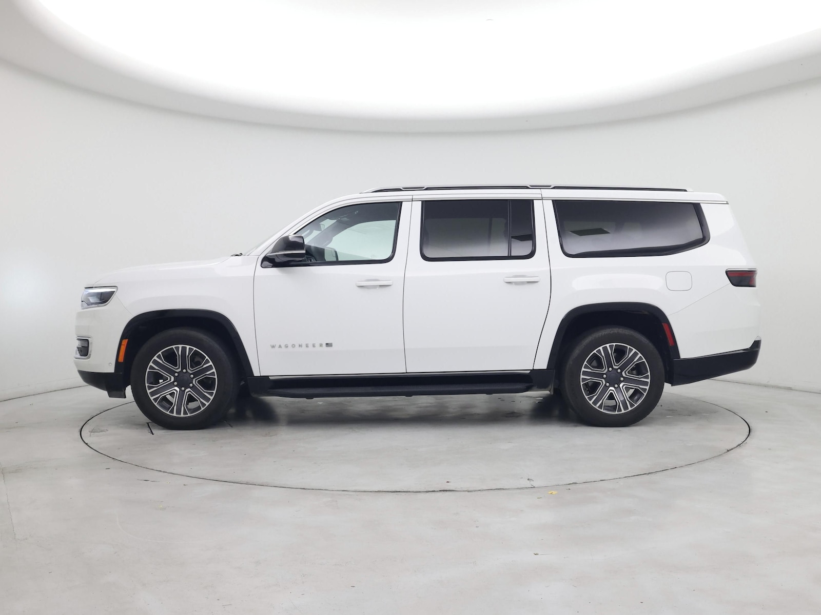 2024 Jeep Wagoneer L Series II - Photo 4