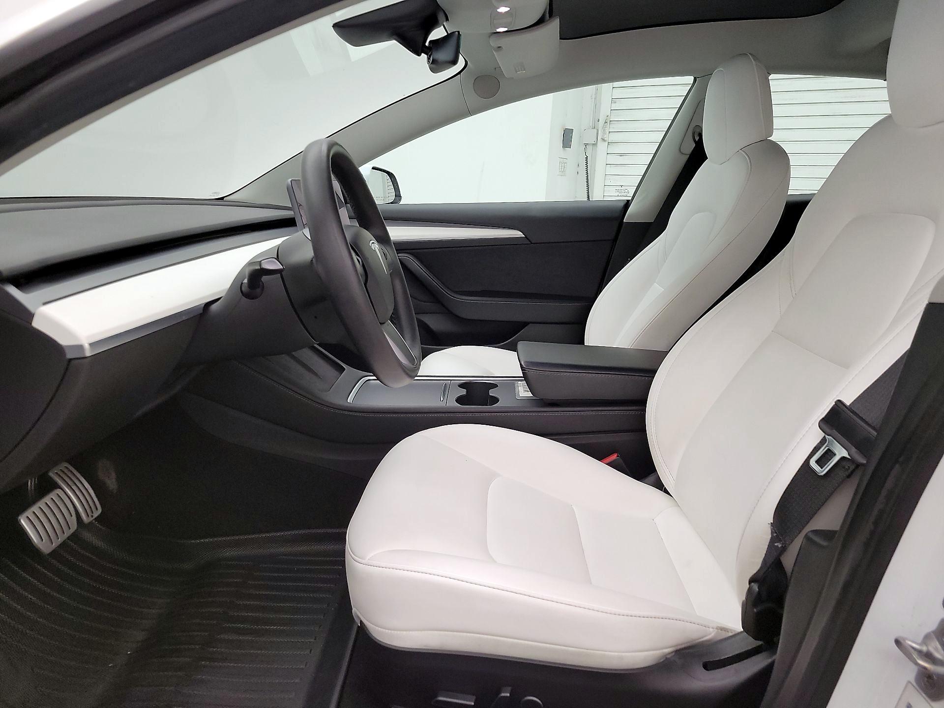 Thumbnail: 2022 Tesla Model 3 - 11