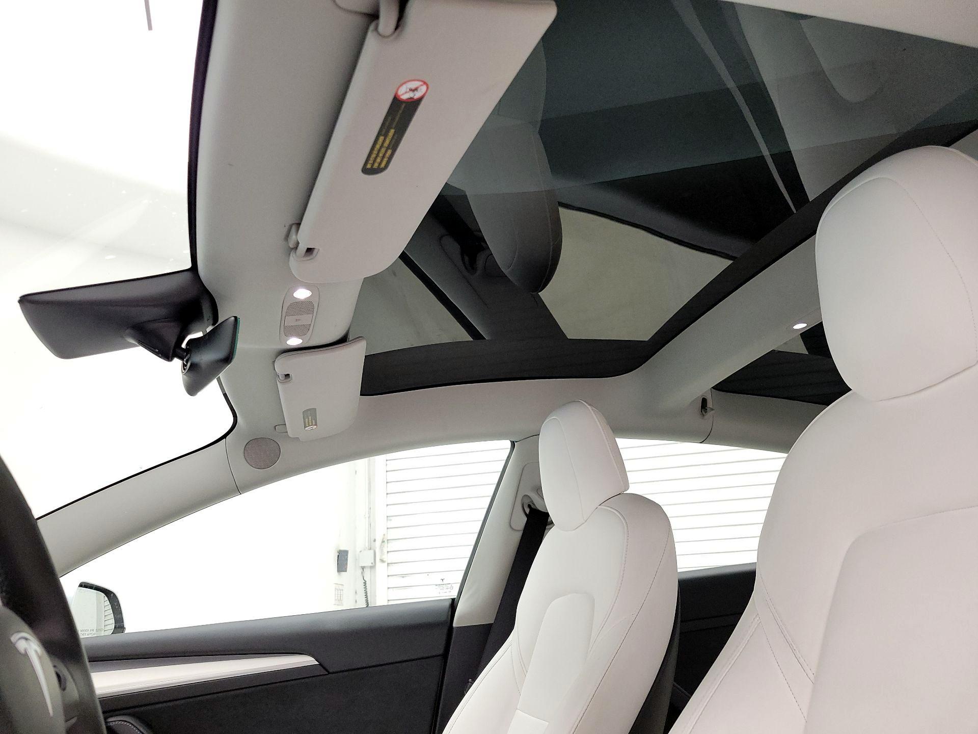 Thumbnail: 2022 Tesla Model 3 - 18