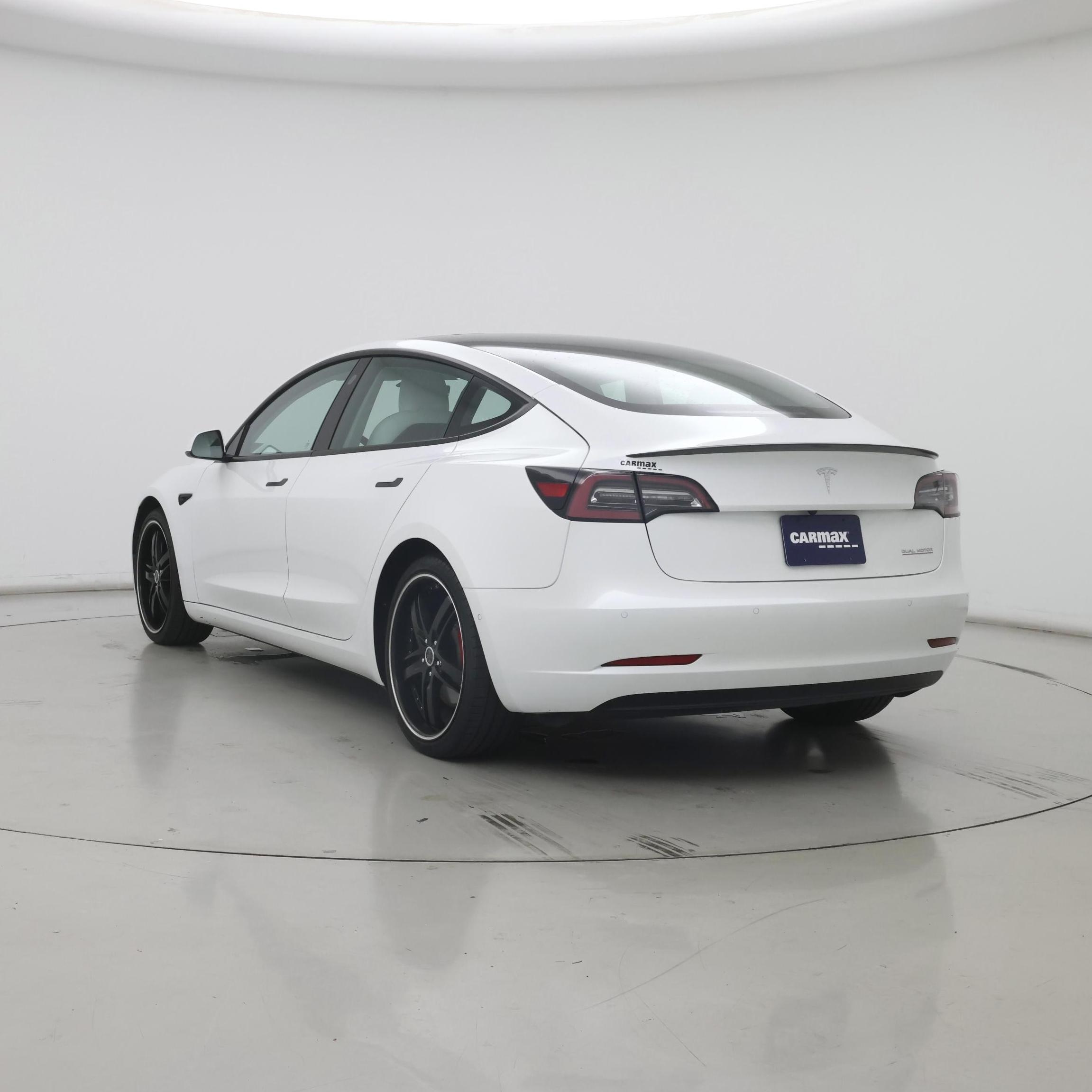Thumbnail: 2022 Tesla Model 3 - 2