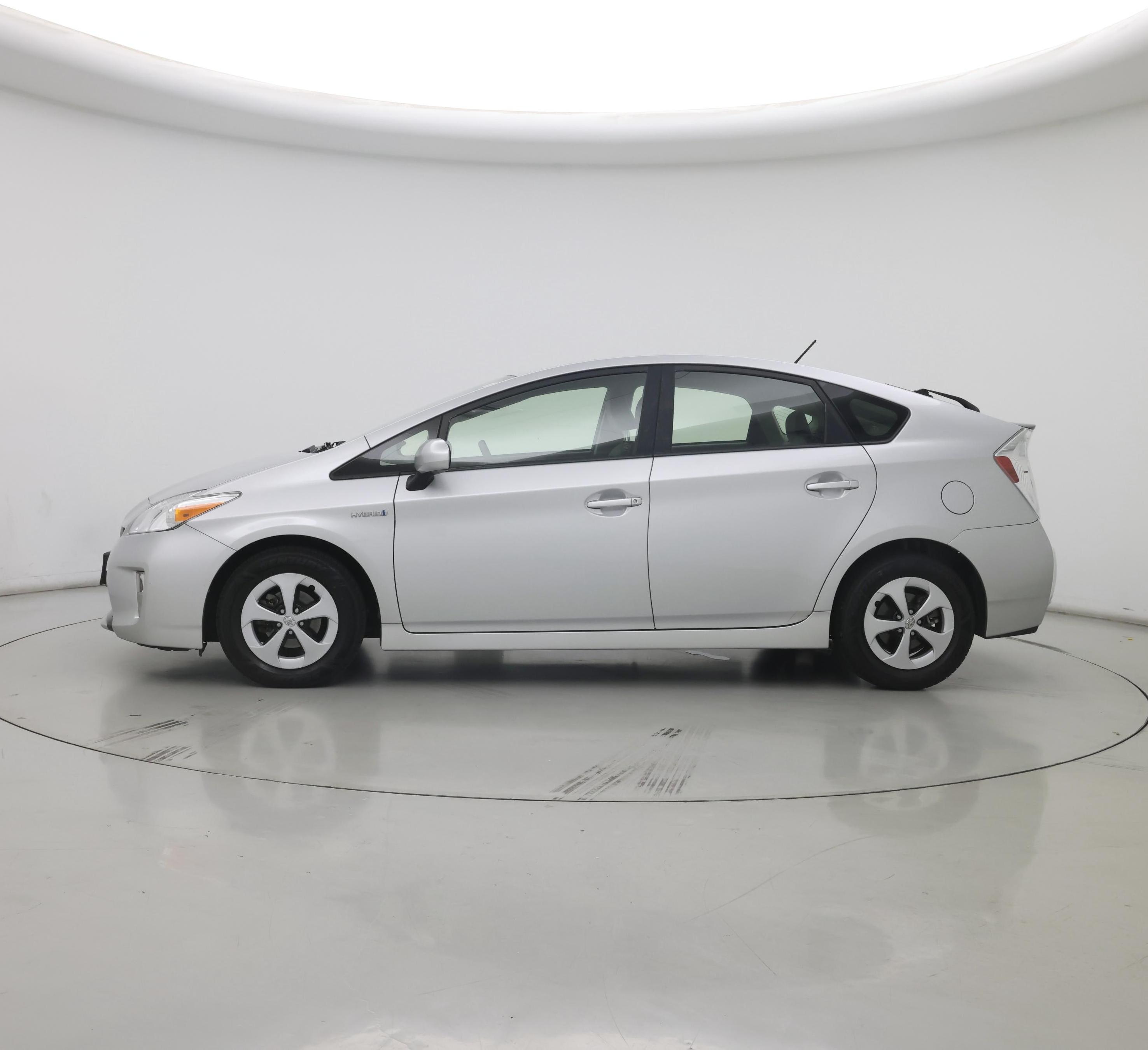 Thumbnail: 2015 Toyota Prius - 3