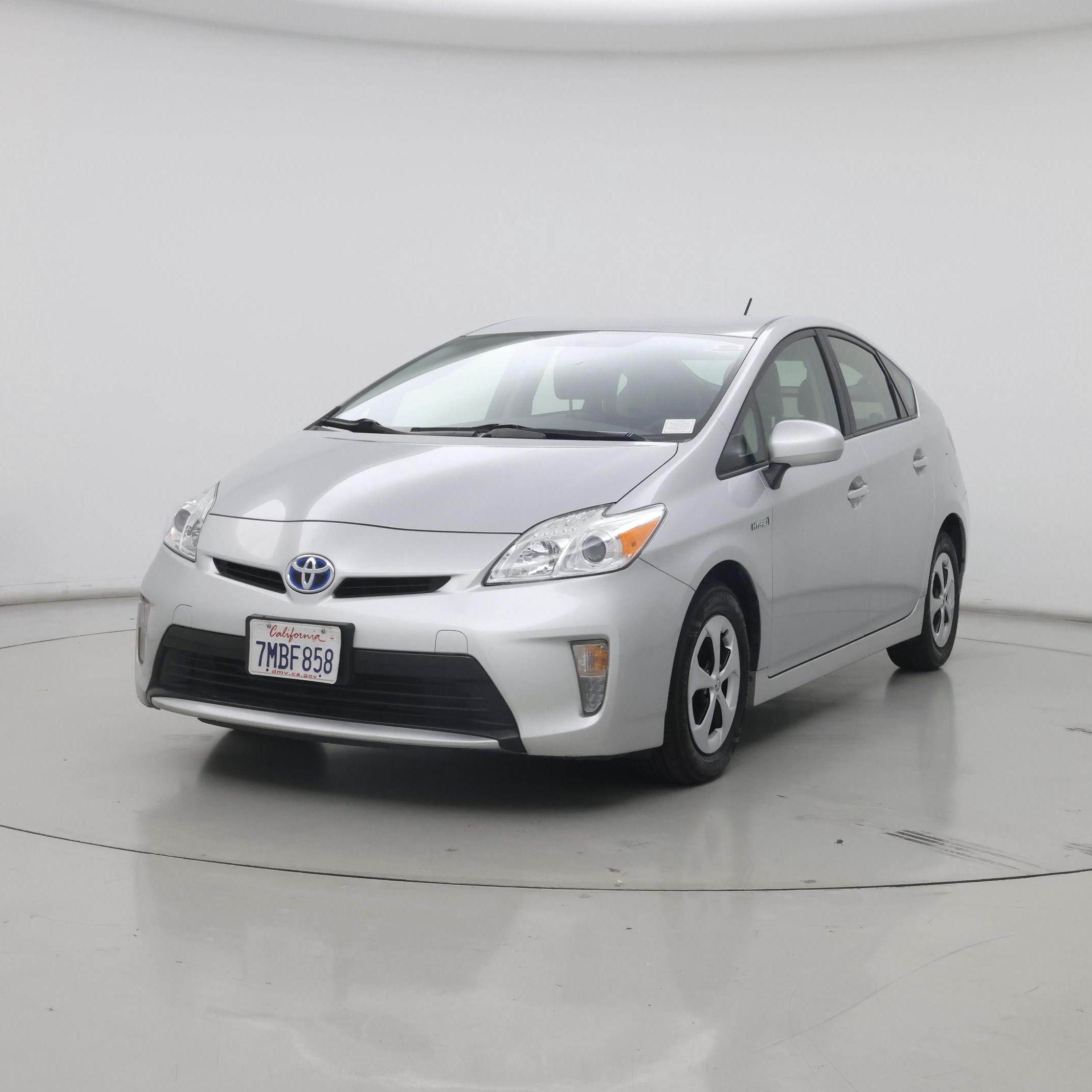 Thumbnail: 2015 Toyota Prius - 4