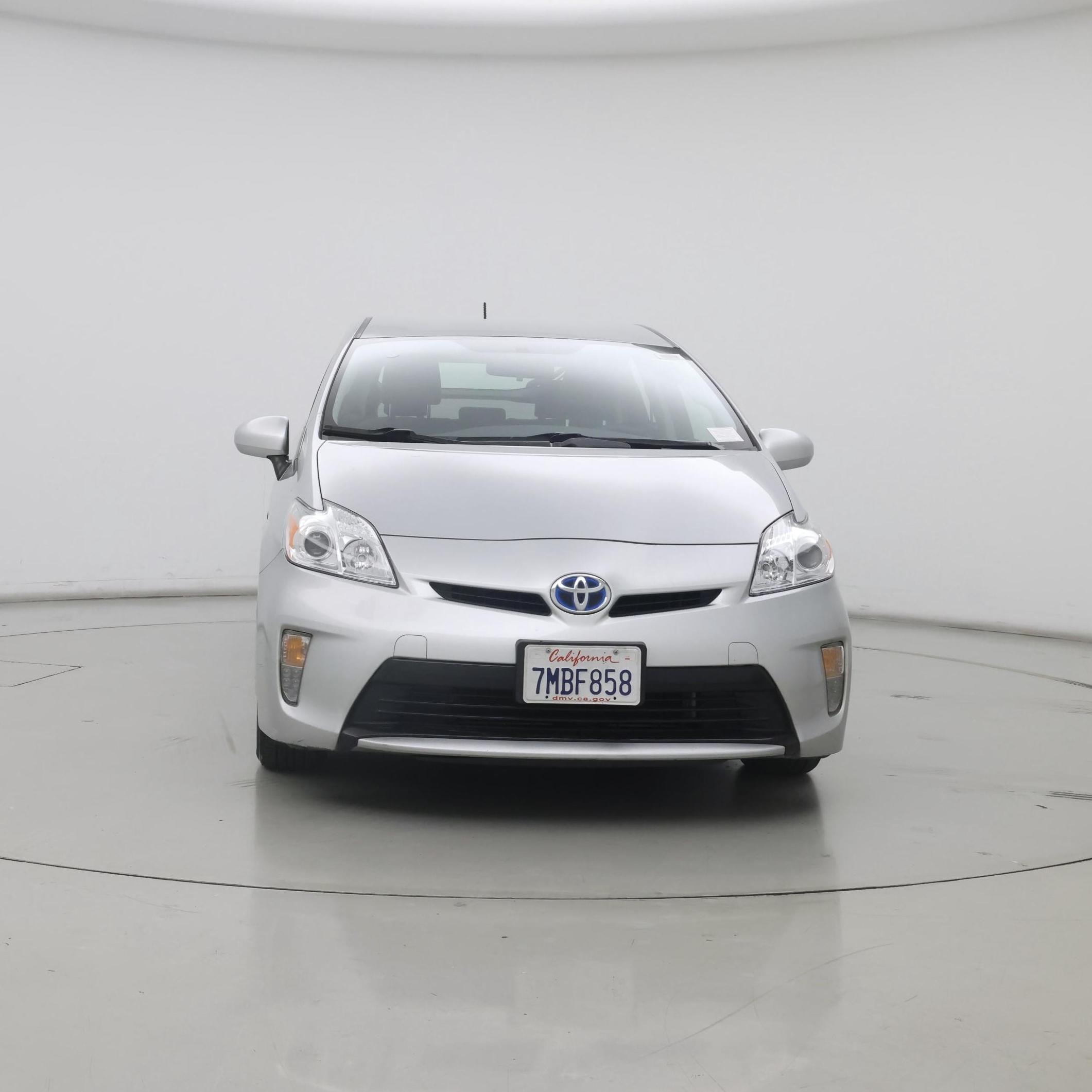 Thumbnail: 2015 Toyota Prius - 5