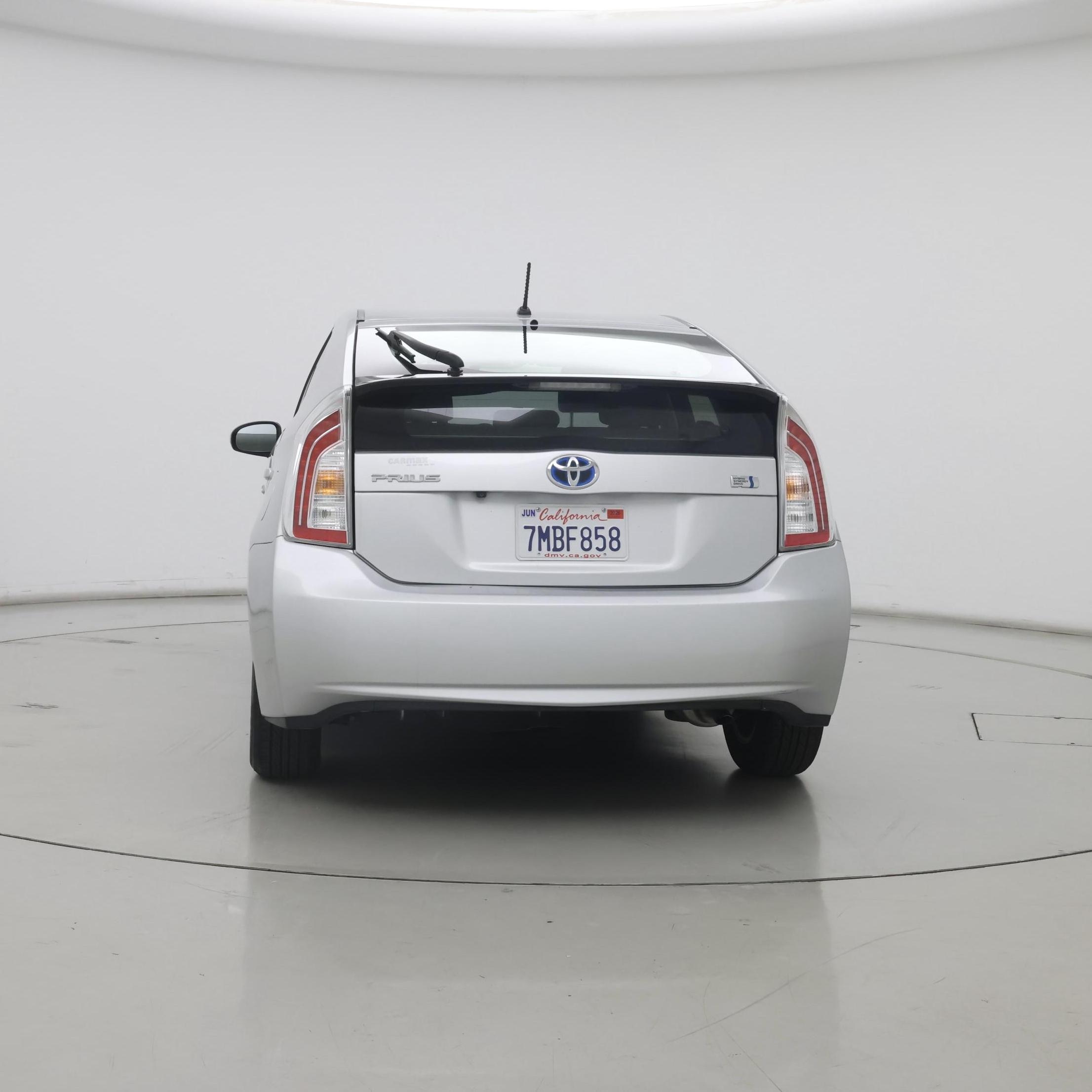Thumbnail: 2015 Toyota Prius - 6
