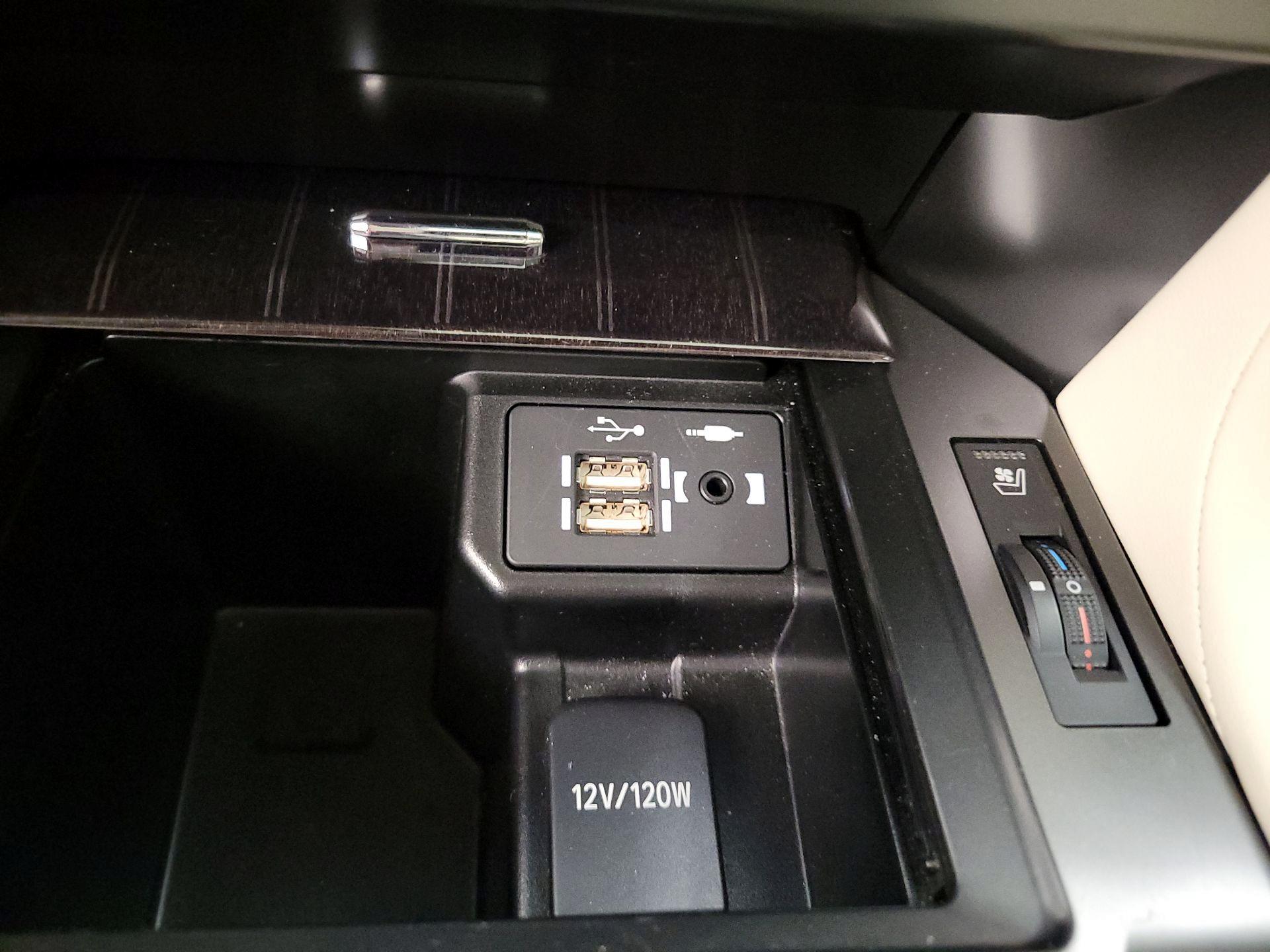 Thumbnail: 2023 Lexus GX - 19