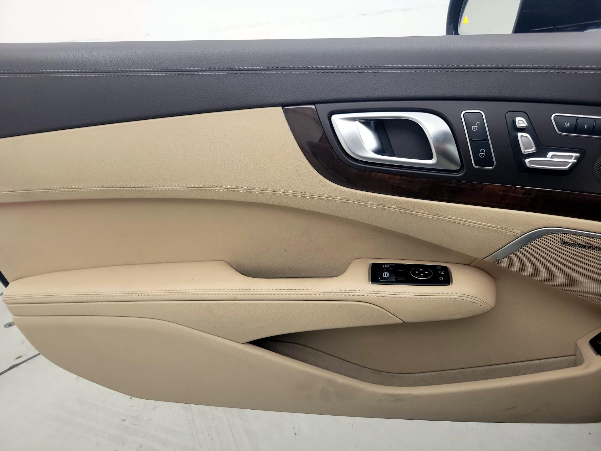 Thumbnail: 2015 Mercedes-Benz SL-Class - 12