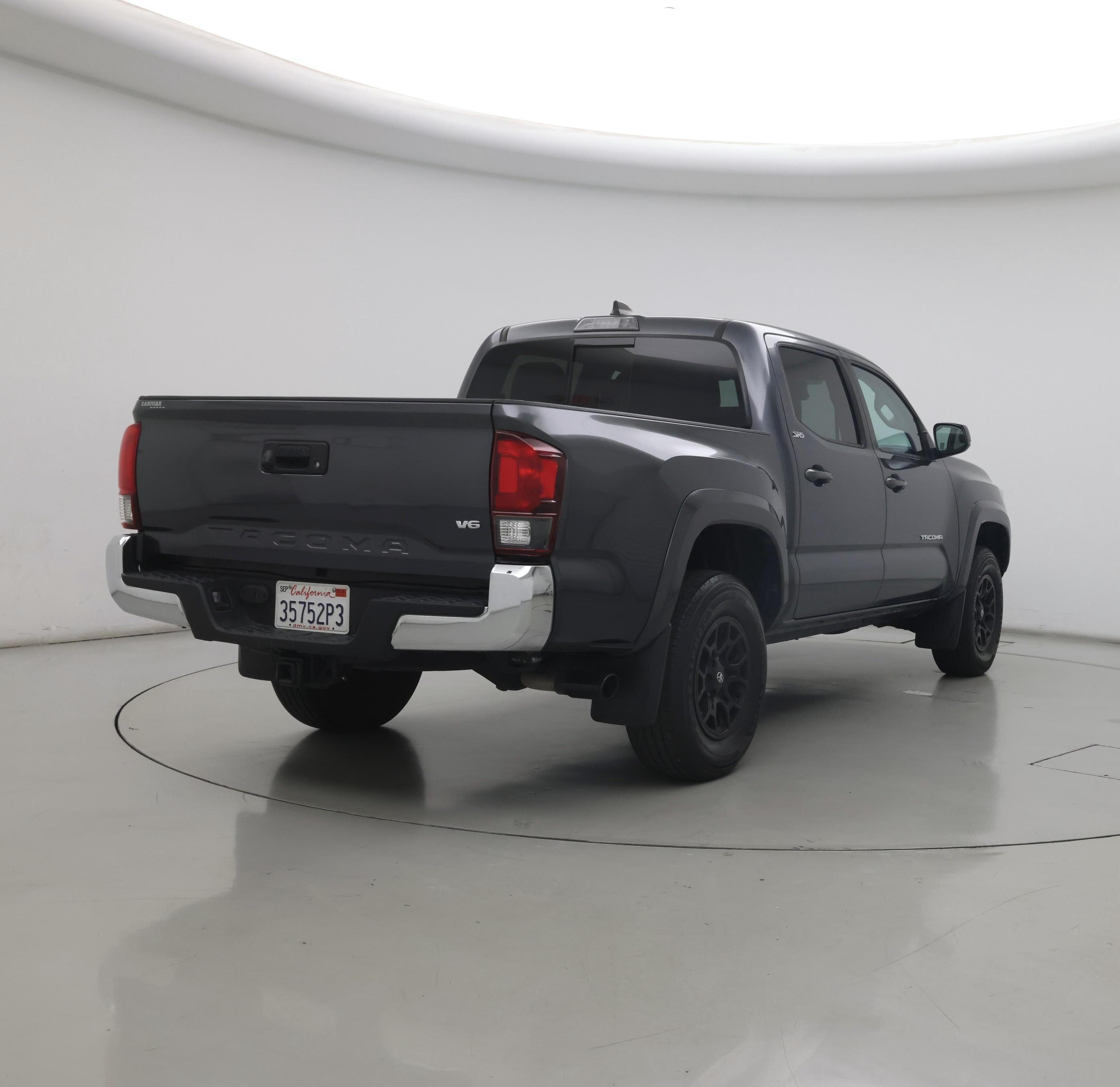 Thumbnail: 2022 Toyota Tacoma - 8