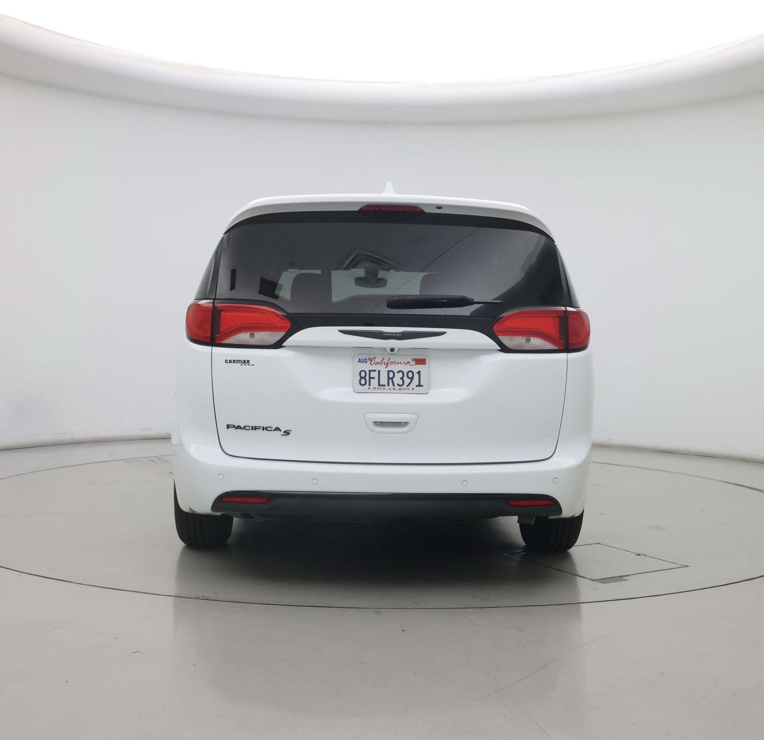 Thumbnail: 2018 Chrysler Pacifica - 6