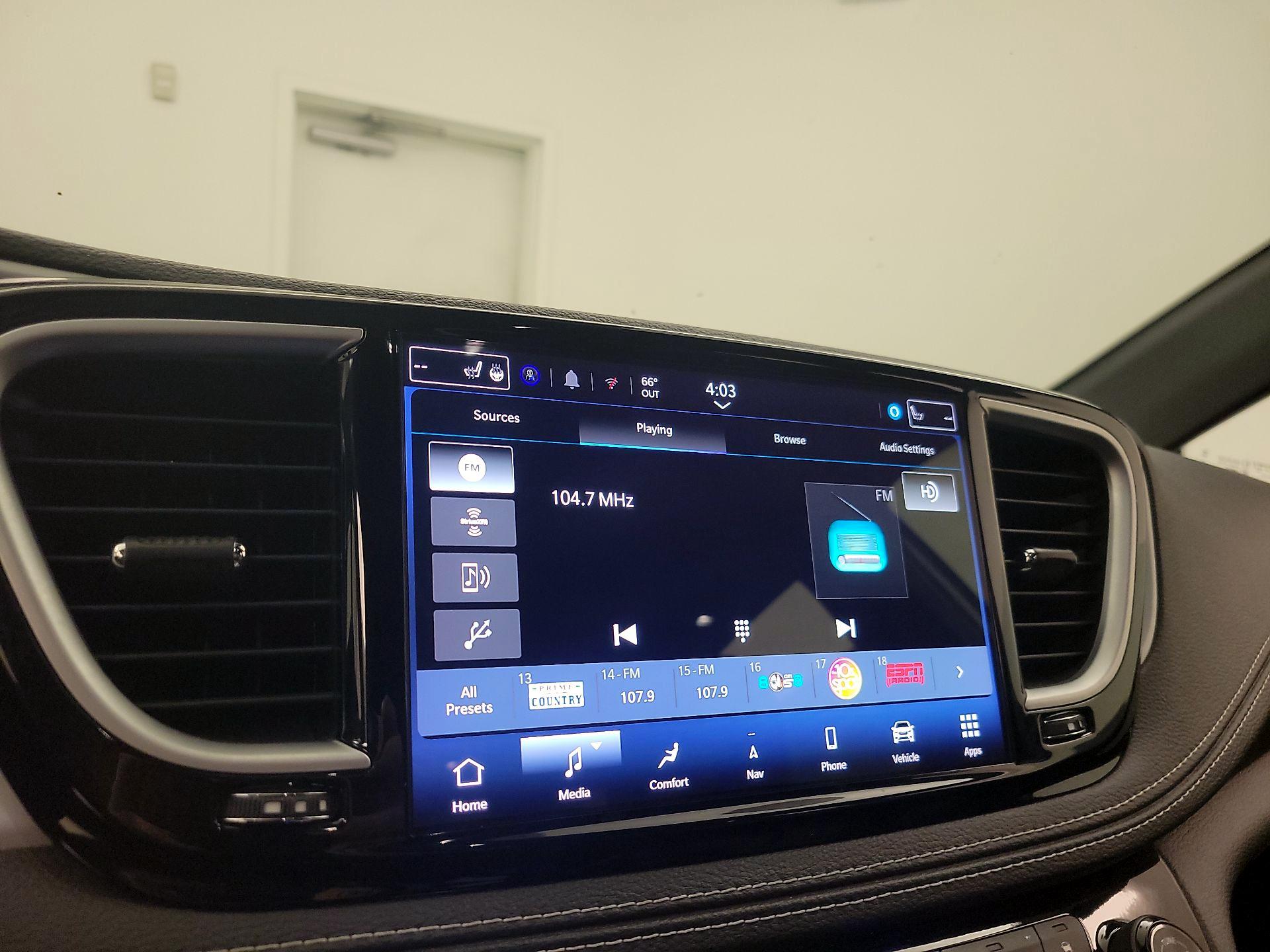 Thumbnail: 2025 Chrysler Pacifica - 13