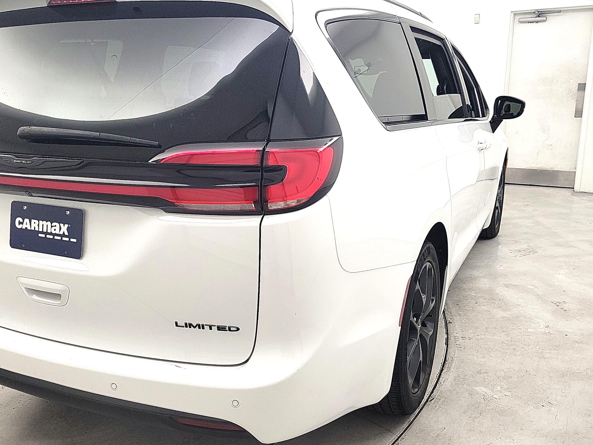 Thumbnail: 2025 Chrysler Pacifica - 5