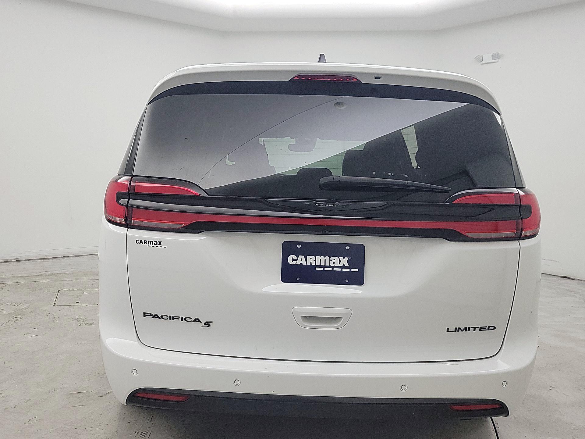 Thumbnail: 2025 Chrysler Pacifica - 6