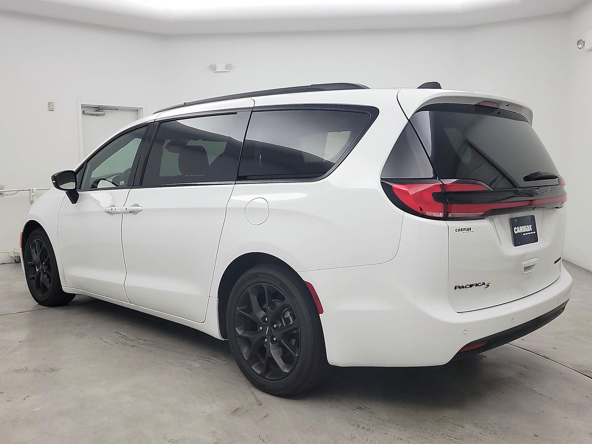 Thumbnail: 2025 Chrysler Pacifica - 7