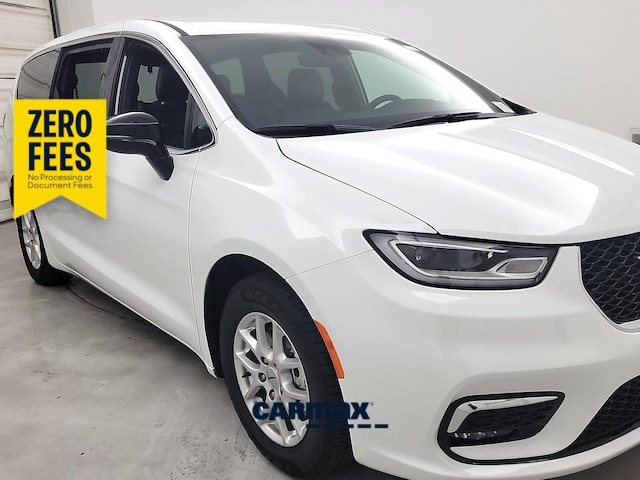 White 2025 Chrysler Pacifica Select FWD Minivan Front-Wheel Drive Automatic