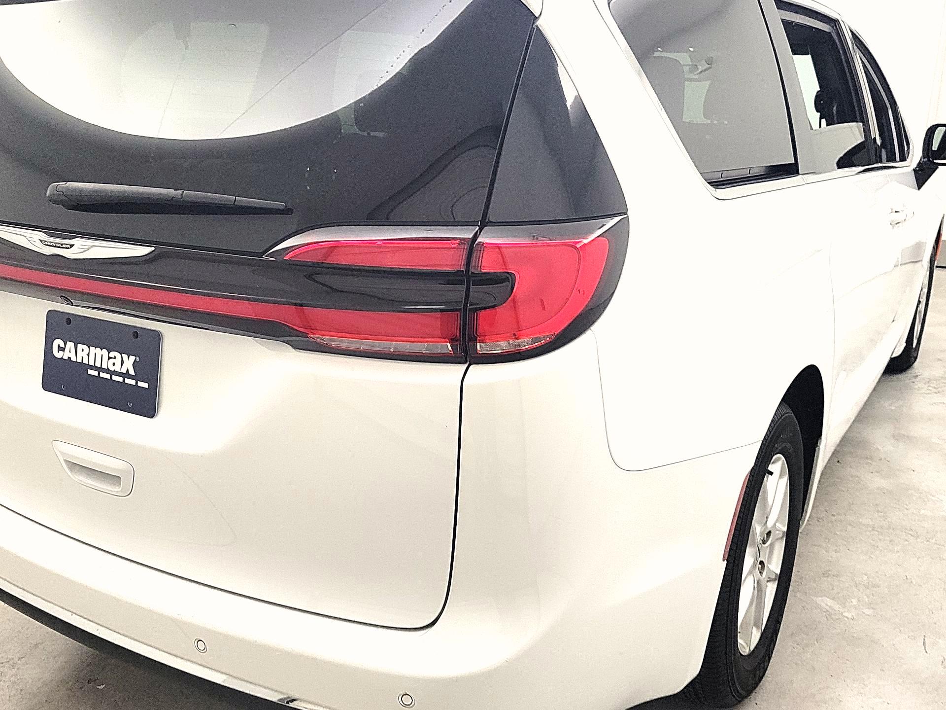Thumbnail: 2025 Chrysler Pacifica - 5