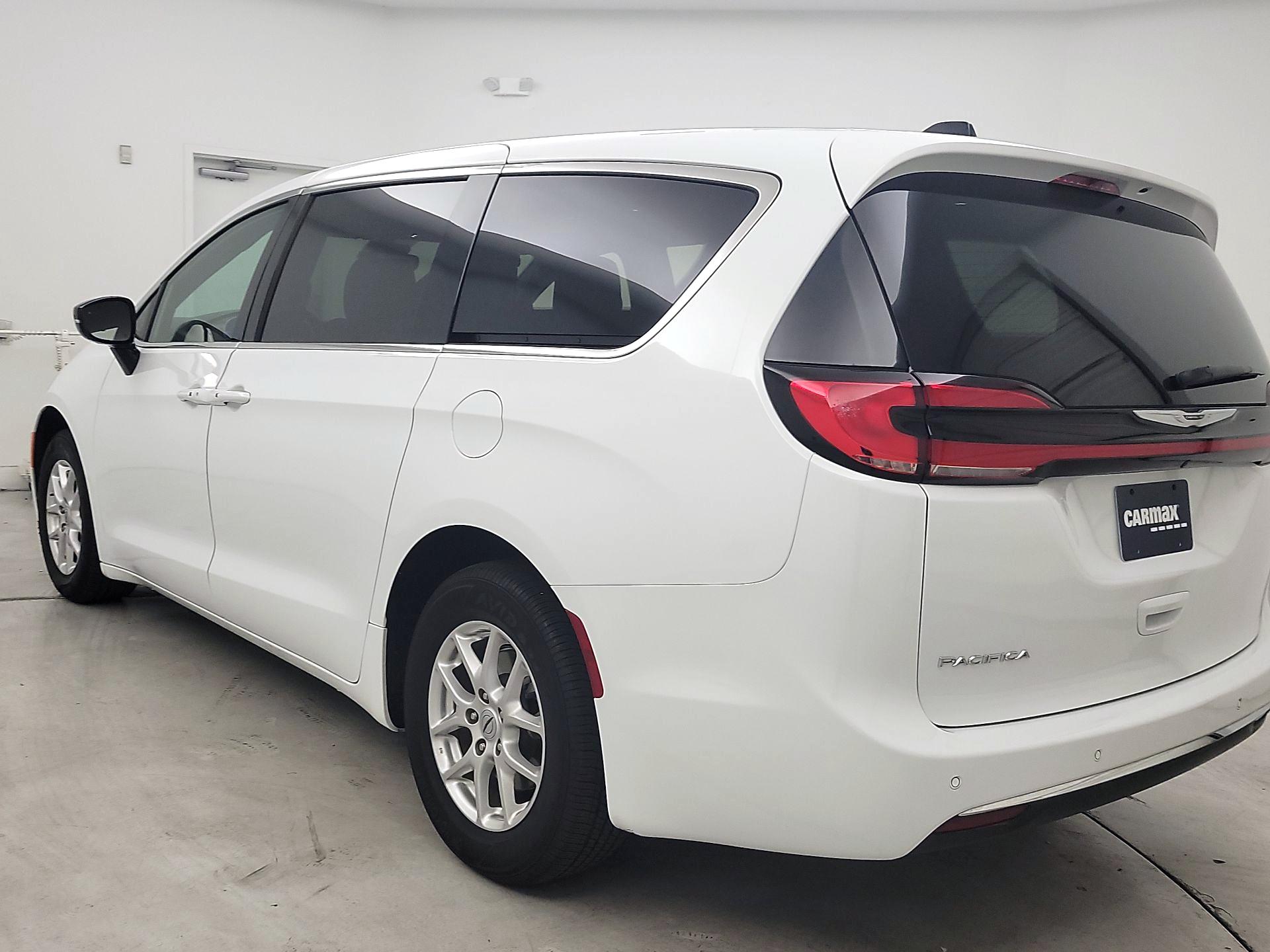 Thumbnail: 2025 Chrysler Pacifica - 7