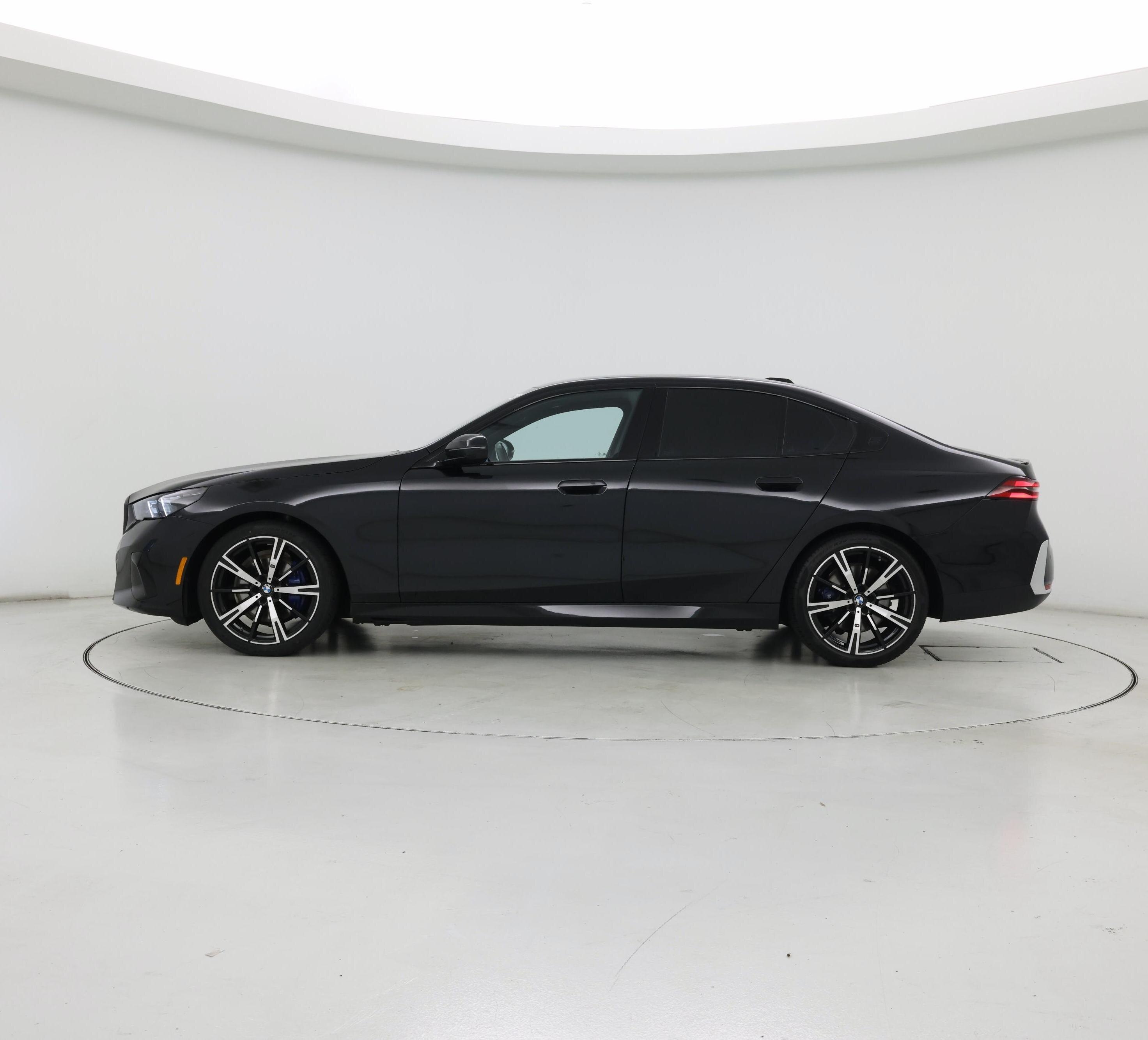 Thumbnail: 2024 BMW 5 Series - 3