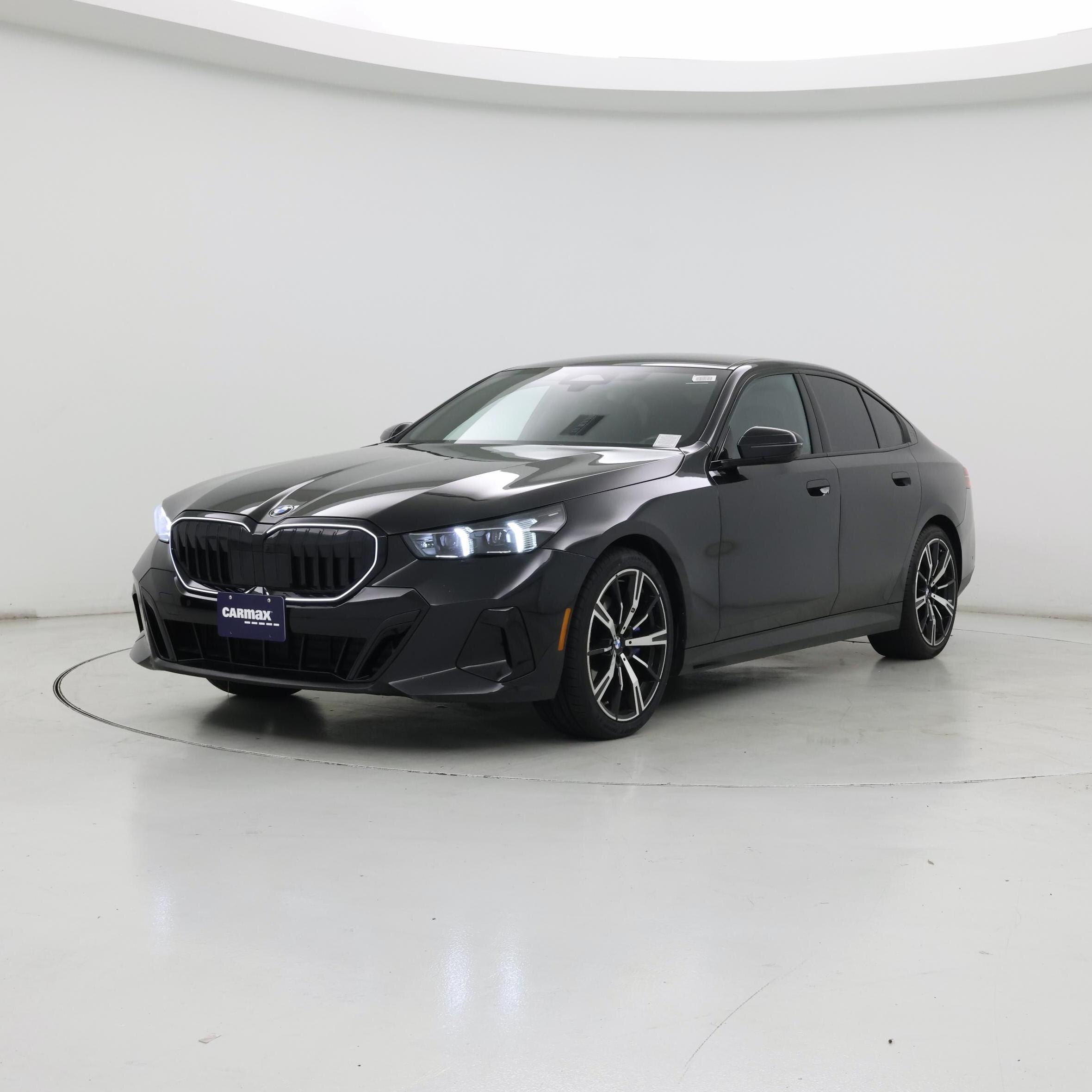Thumbnail: 2024 BMW 5 Series - 4