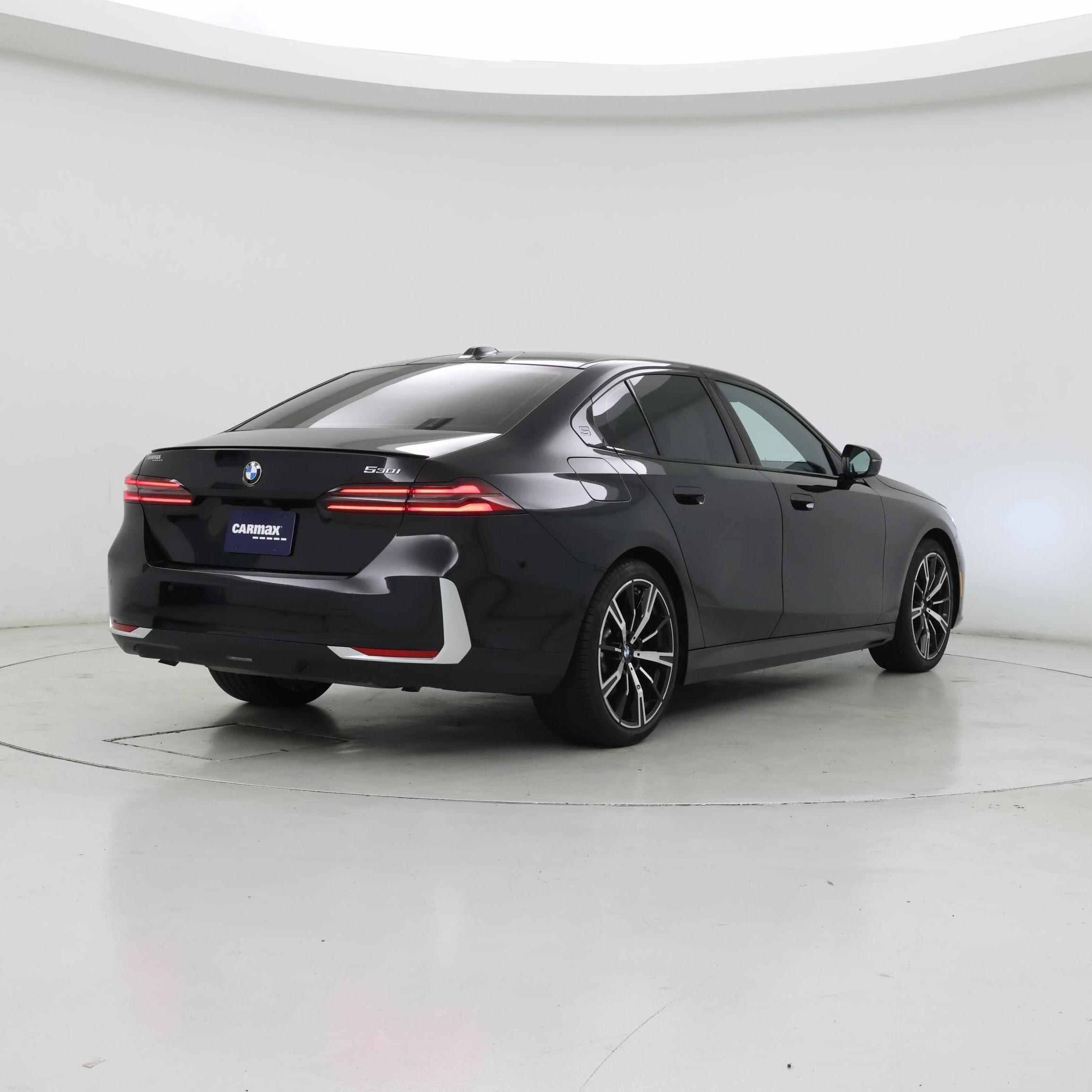 Thumbnail: 2024 BMW 5 Series - 8