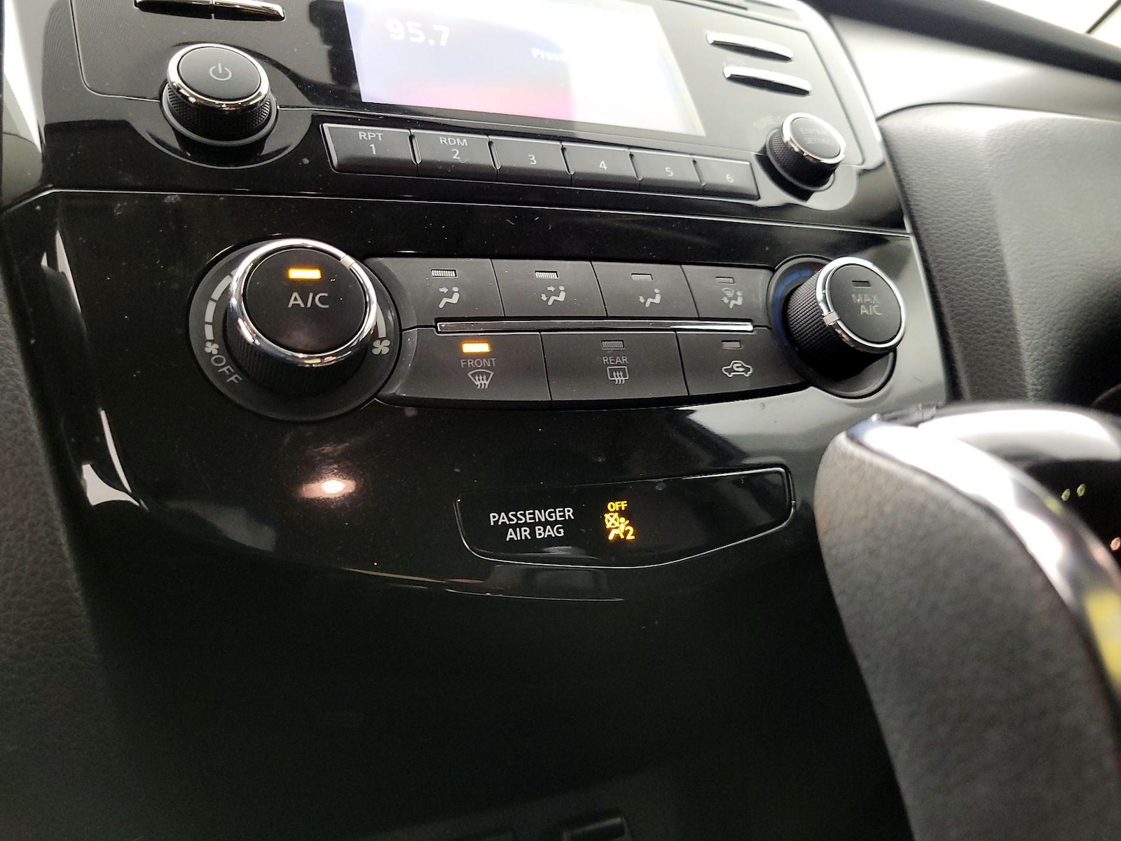 2018 Nissan Rogue Sport S - Photo 17