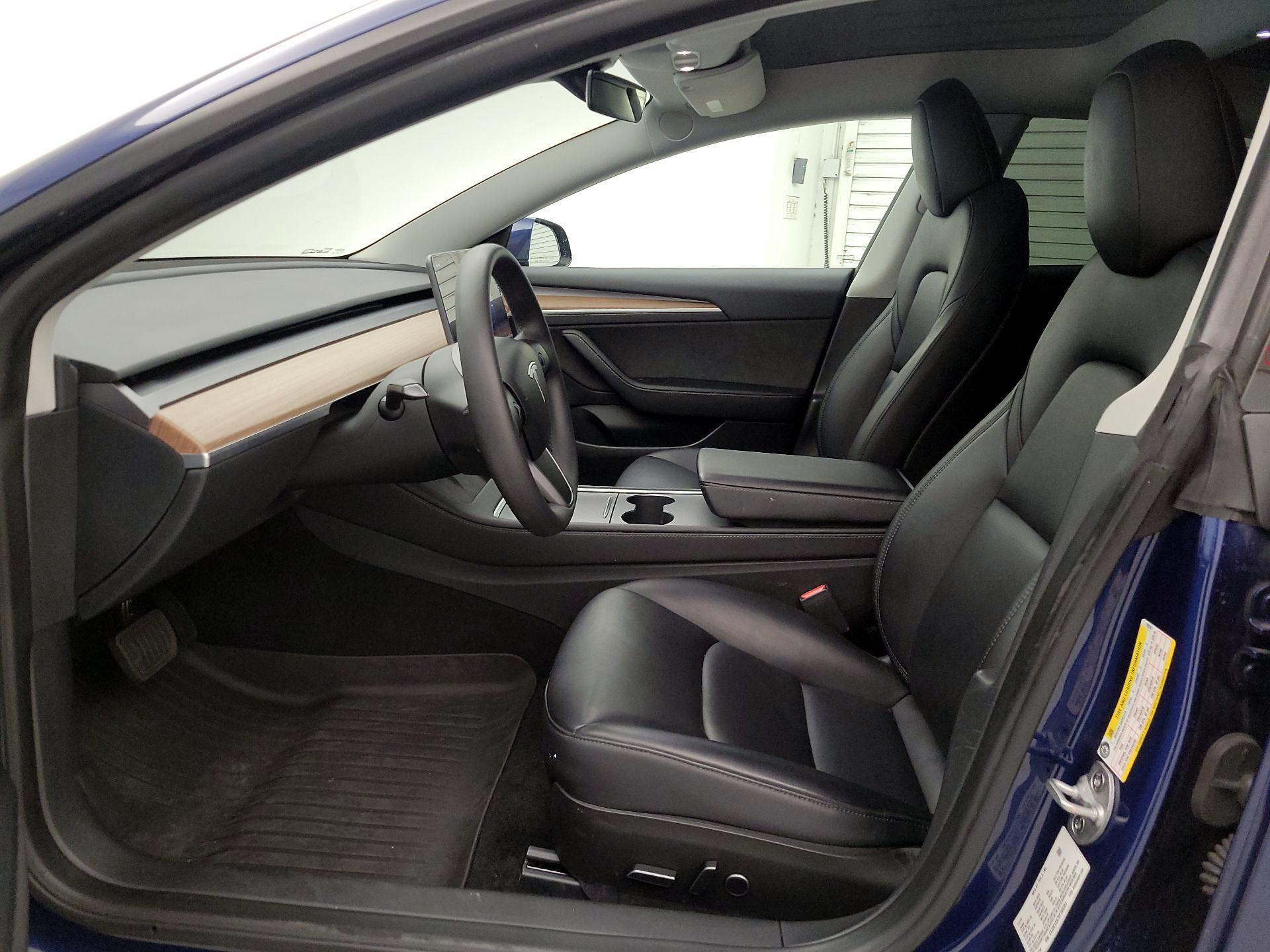 Thumbnail: 2023 Tesla Model 3 - 11