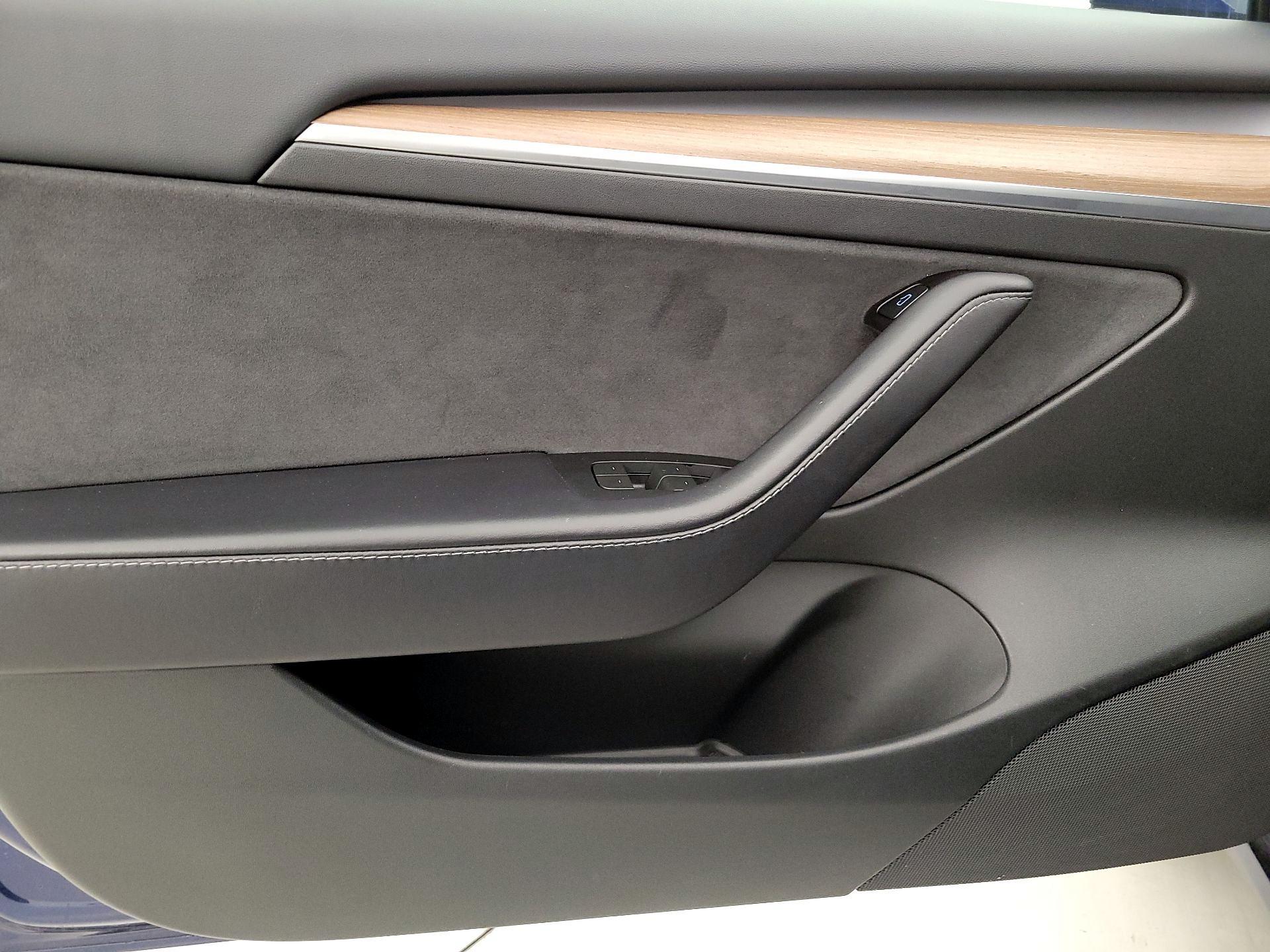 Thumbnail: 2023 Tesla Model 3 - 12
