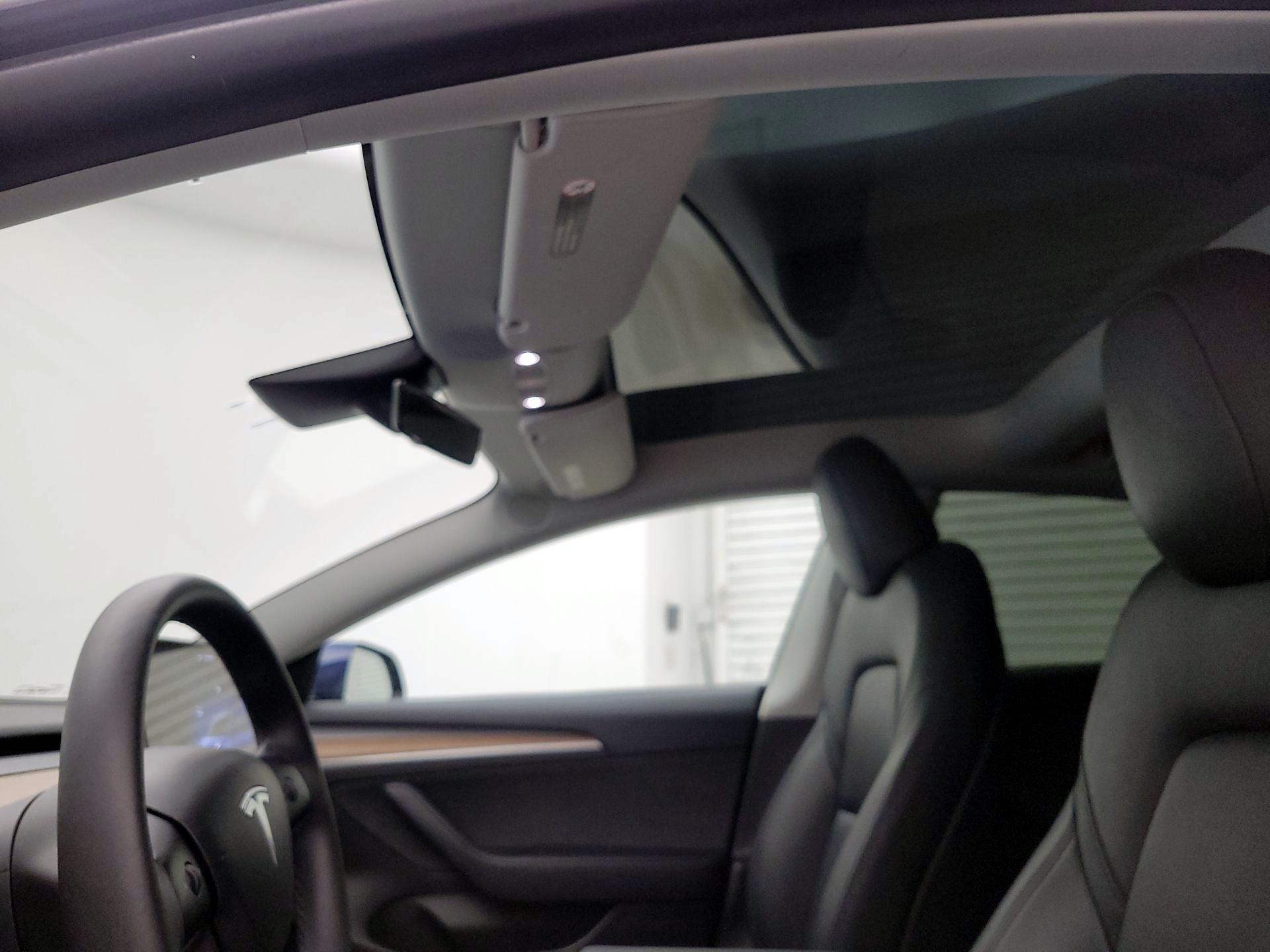 Thumbnail: 2023 Tesla Model 3 - 17