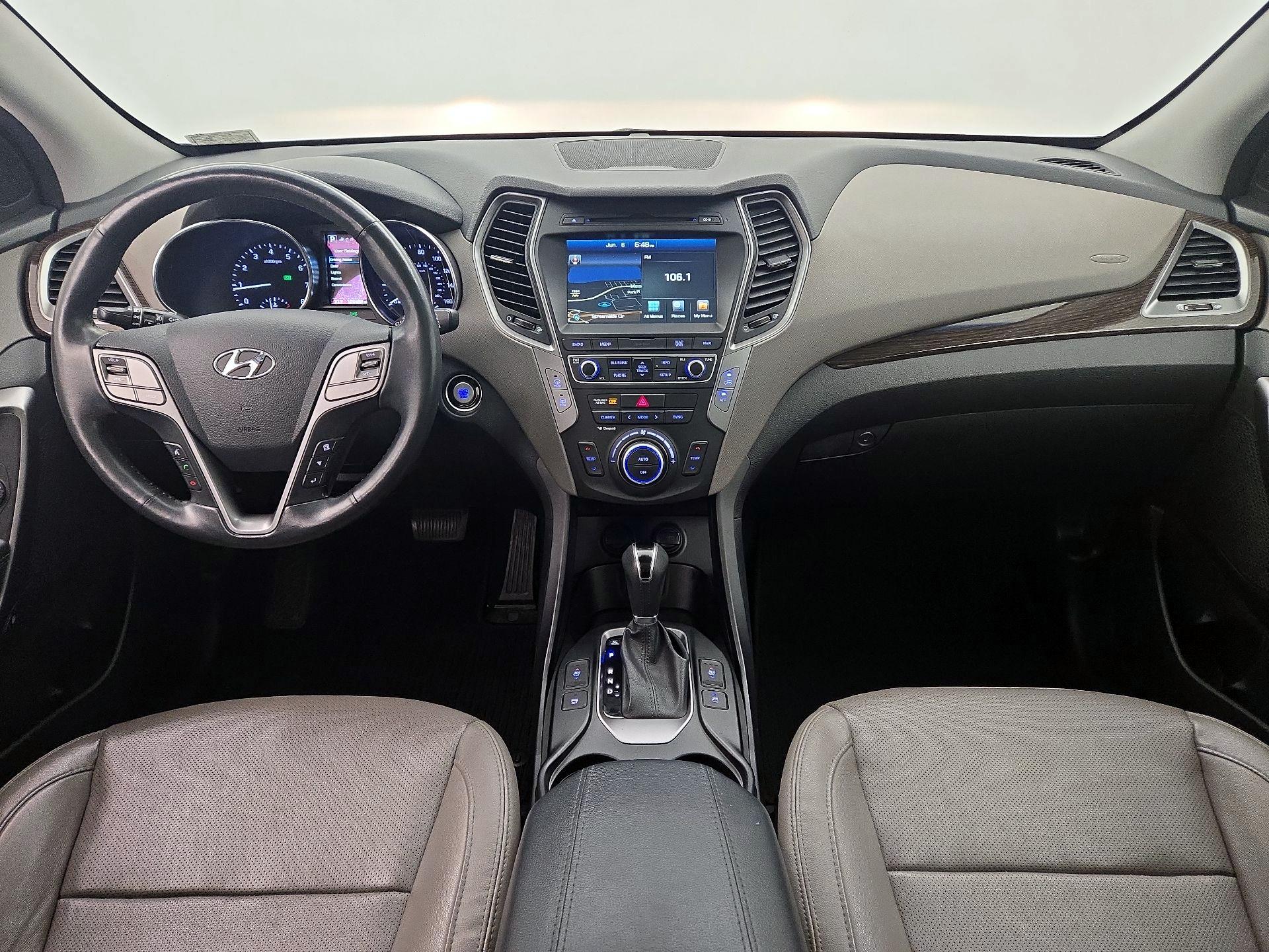 Thumbnail: 2017 Hyundai Santa Fe - 9
