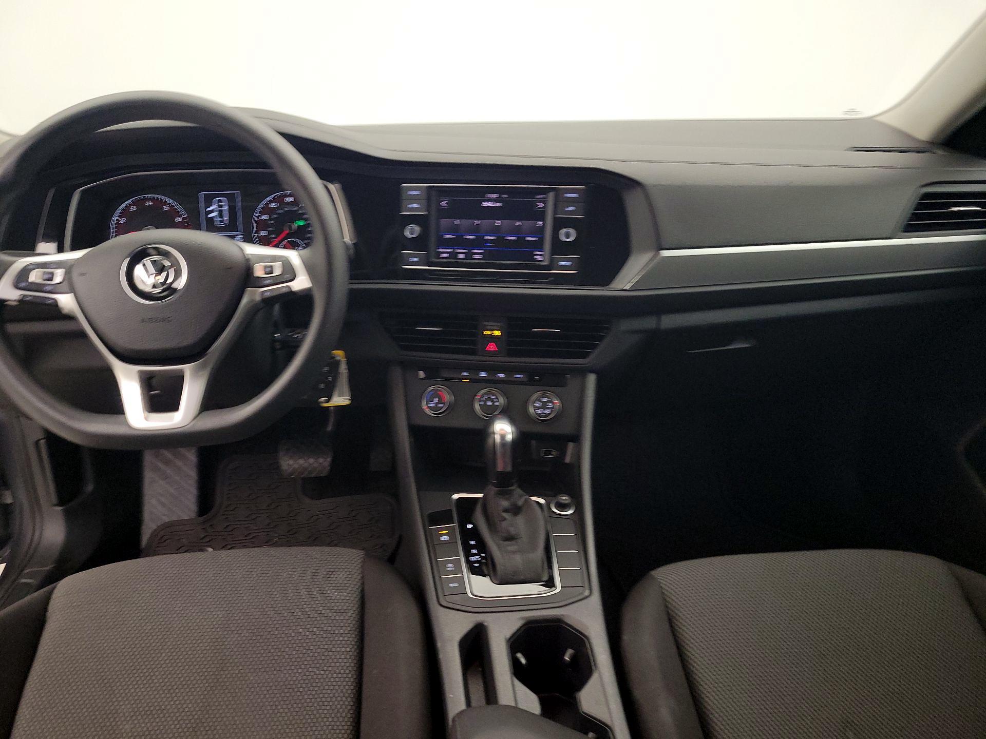 Thumbnail: 2019 Volkswagen Jetta - 9