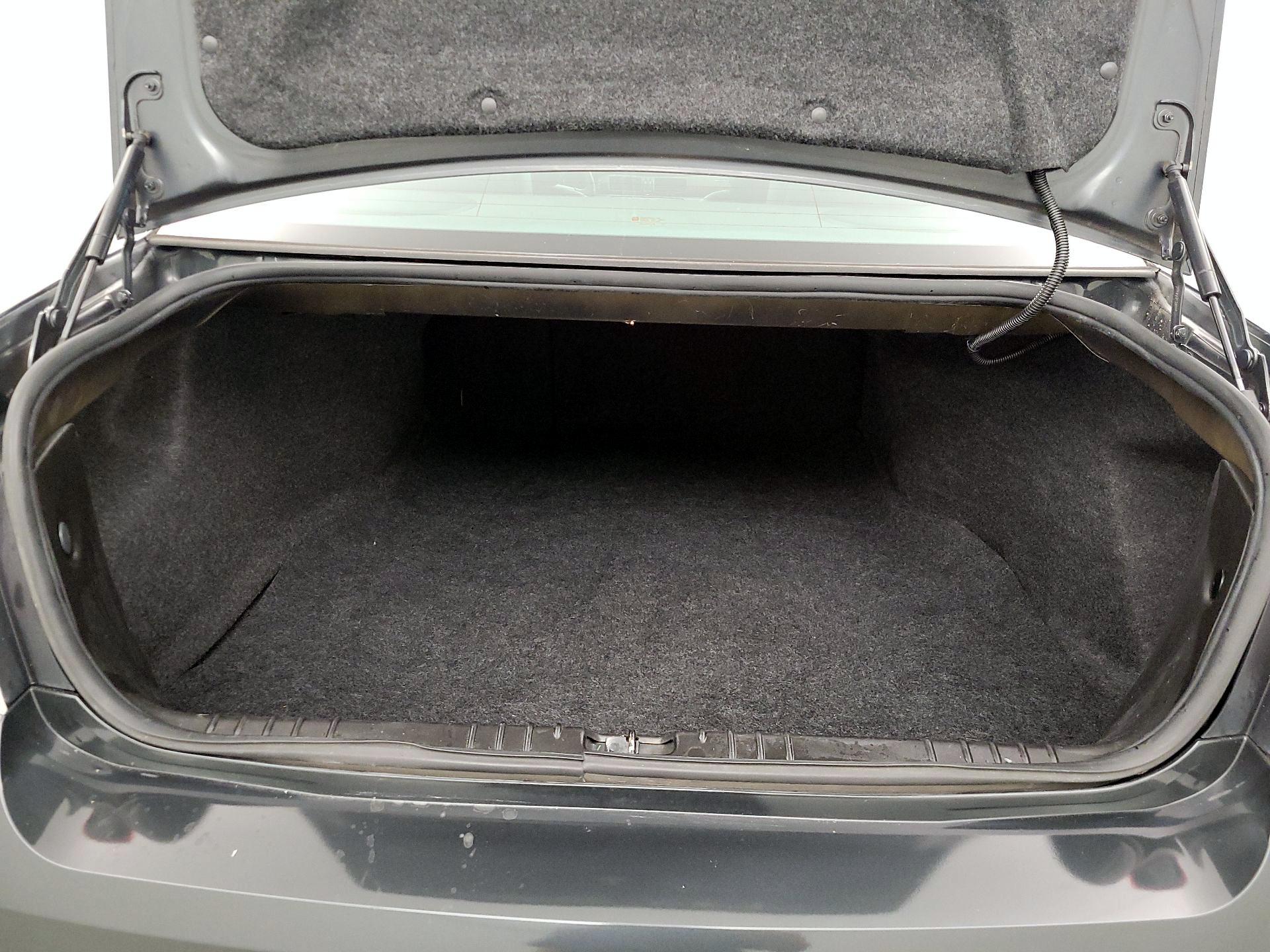 Thumbnail: 2016 Chevrolet Impala - 18