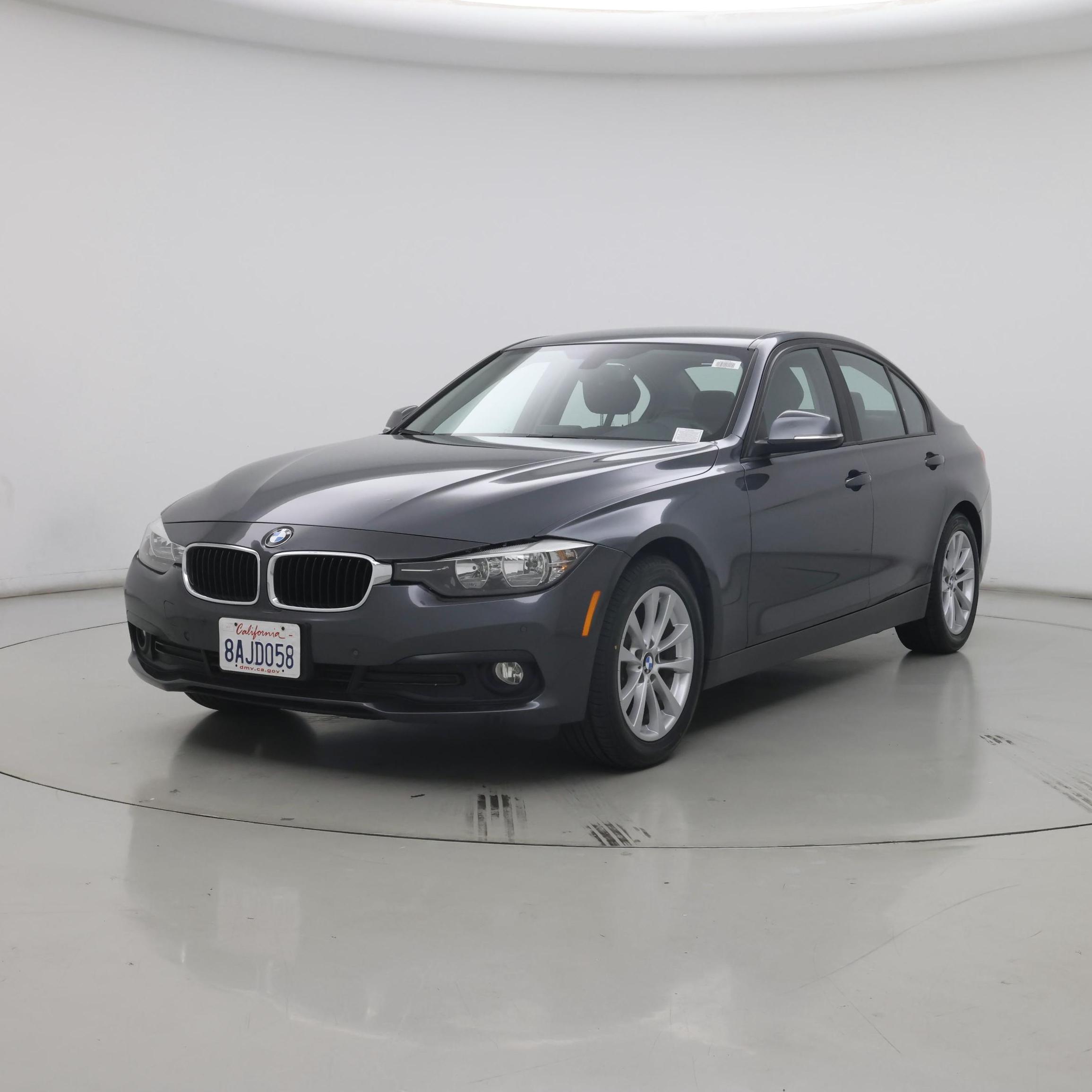 Thumbnail: 2017 BMW 3 Series - 4