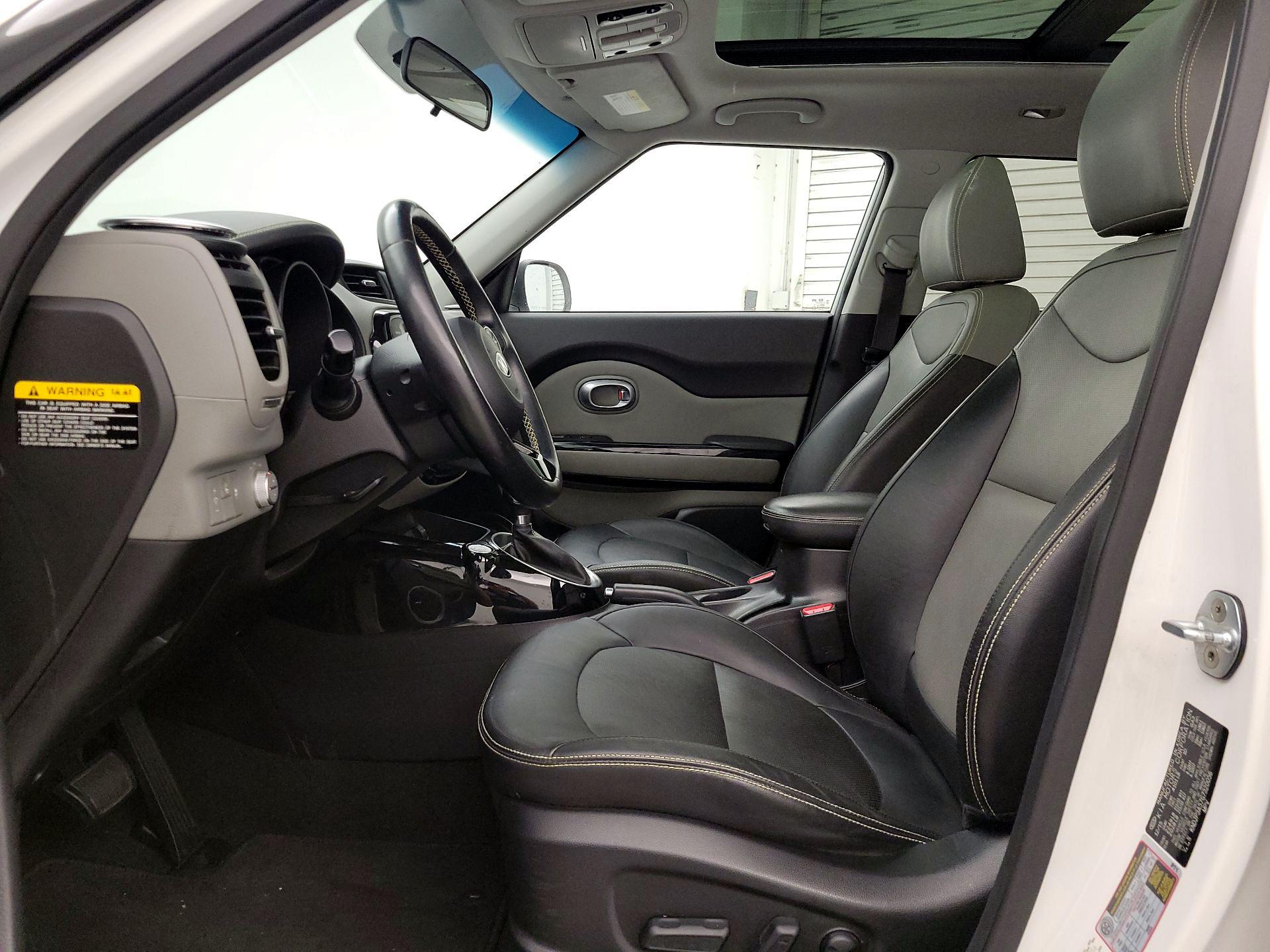 Thumbnail: 2016 Kia Soul - 11