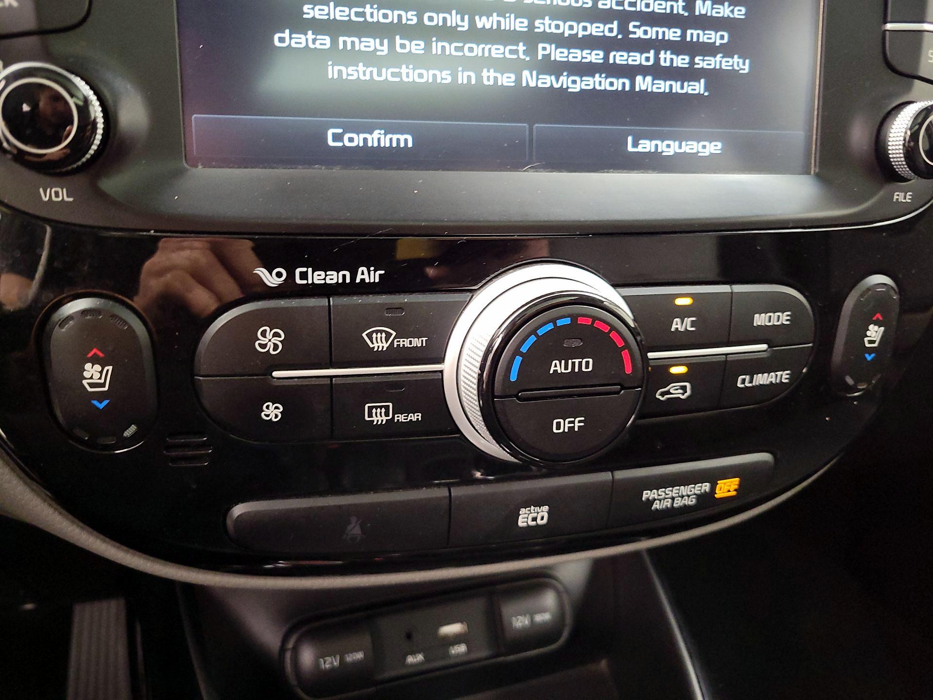 Thumbnail: 2016 Kia Soul - 16