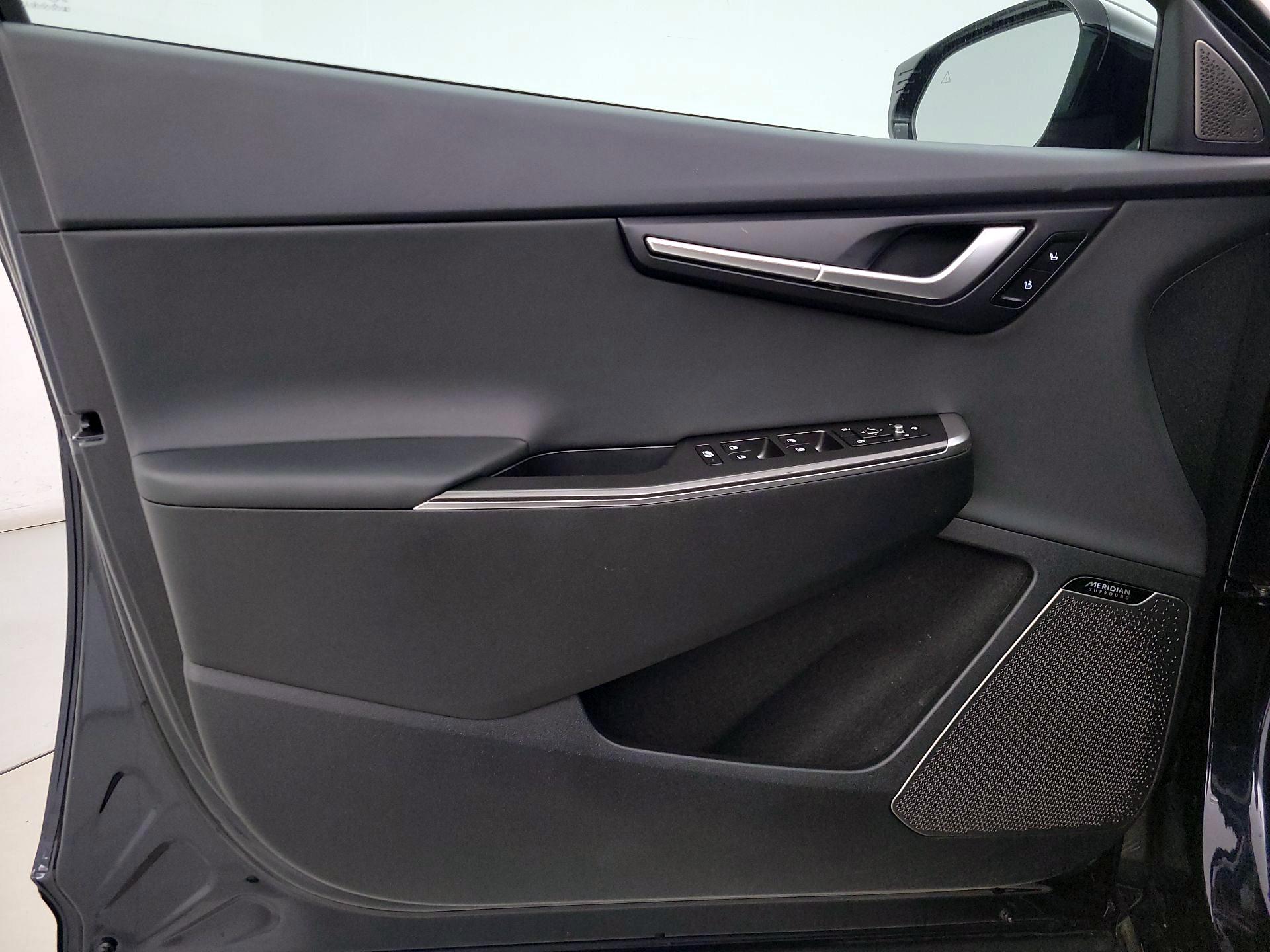 Thumbnail: 2022 Kia EV6 - 12